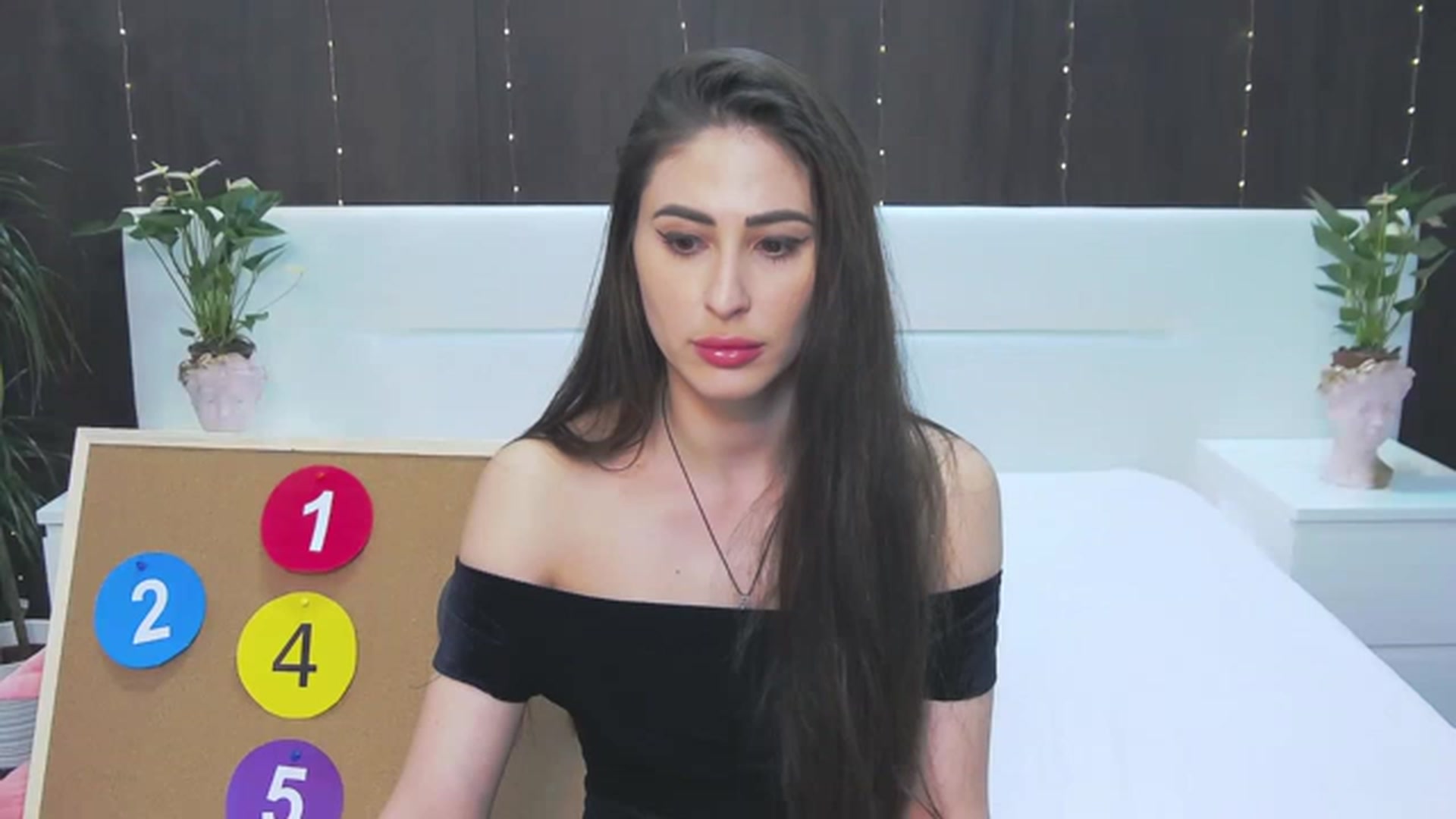 Gallery image thumbnail from MaraHari's myfreecams stream on, 05/03/2023, 15:54 image 9 of 20