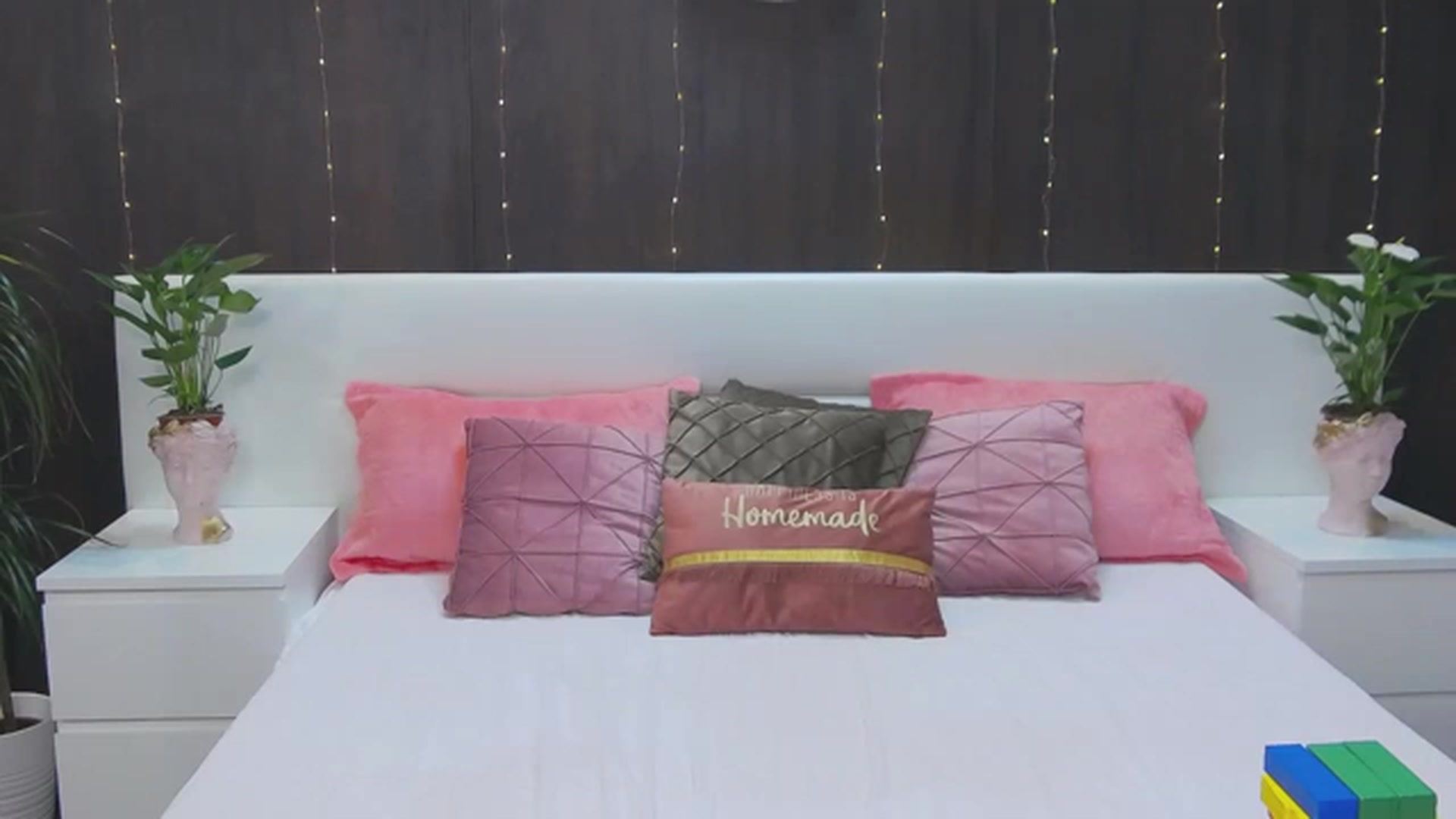 Gallery image thumbnail from MaraHari's myfreecams stream on, 05/10/2023, 19:28 image 9 of 20