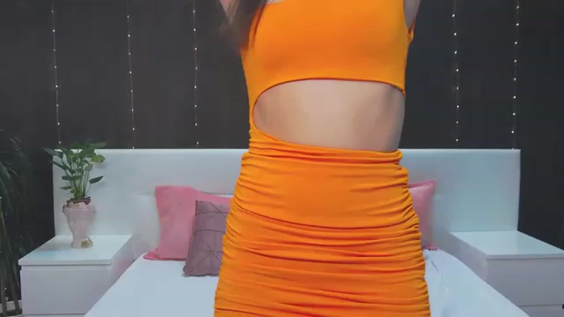 Gallery image thumbnail from MaraHari's myfreecams stream on, 05/14/2023, 18:30 image 16 of 20