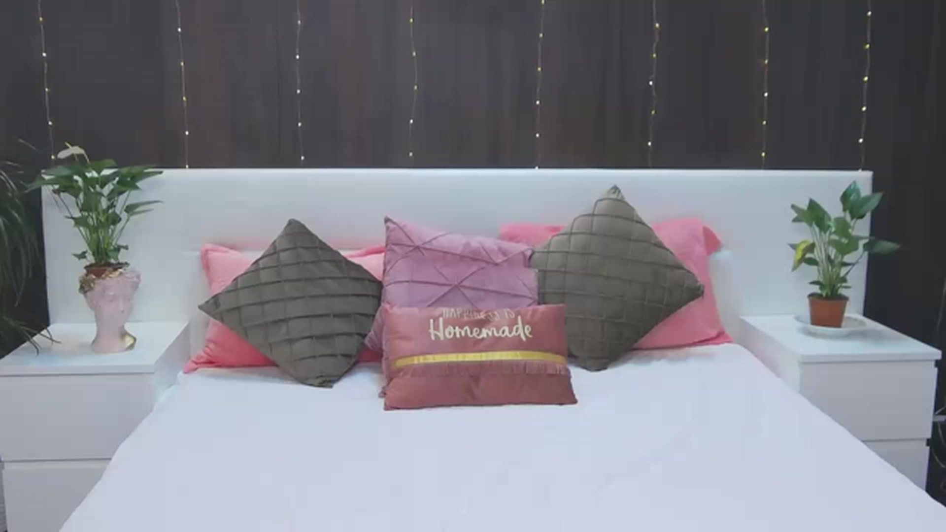 Gallery image thumbnail from MaraHari's myfreecams stream on, 05/20/2023, 20:05 image 8 of 20