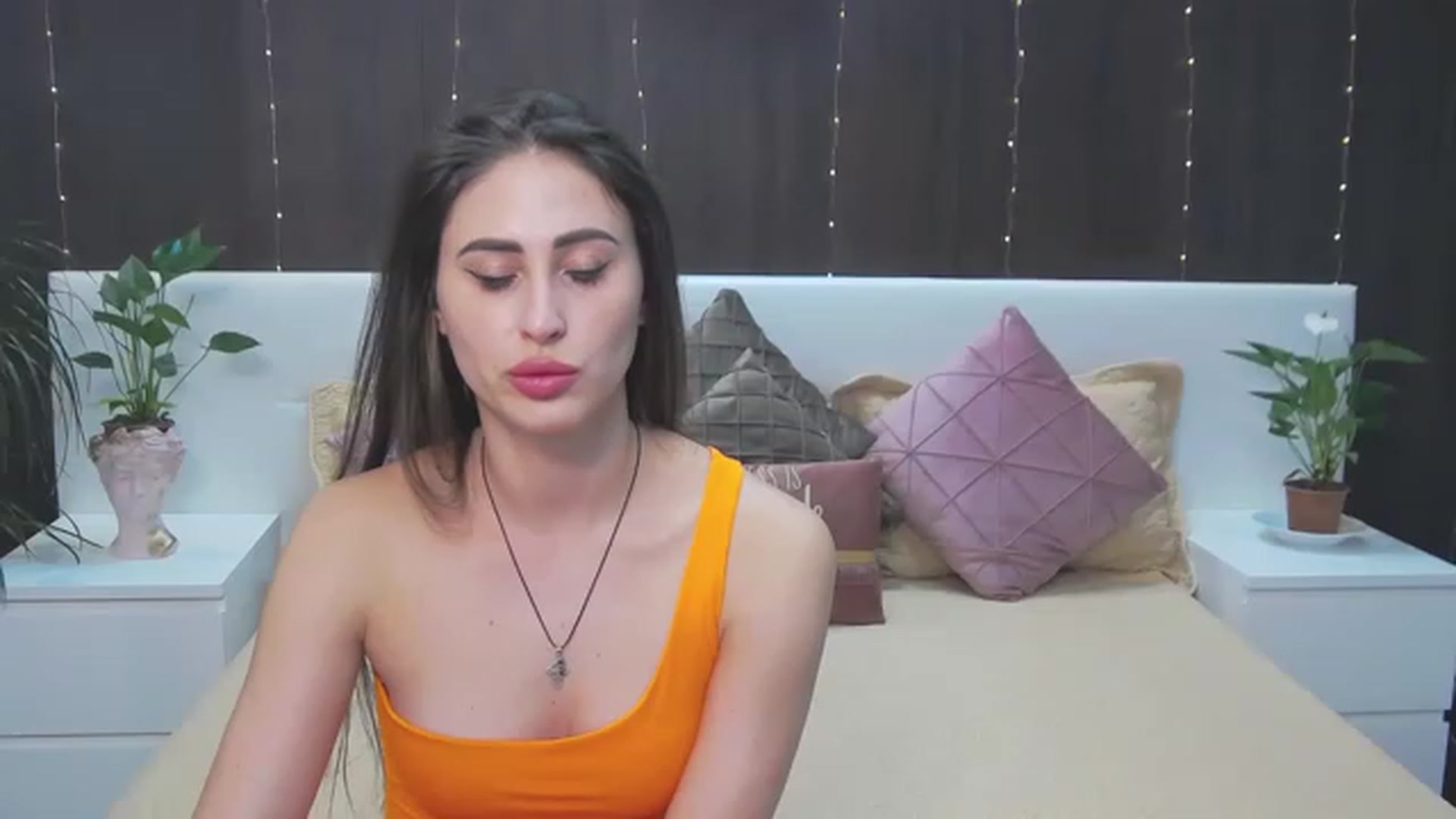 Gallery image thumbnail from MaraHari's myfreecams stream on, 05/30/2023, 22:12 image 7 of 20
