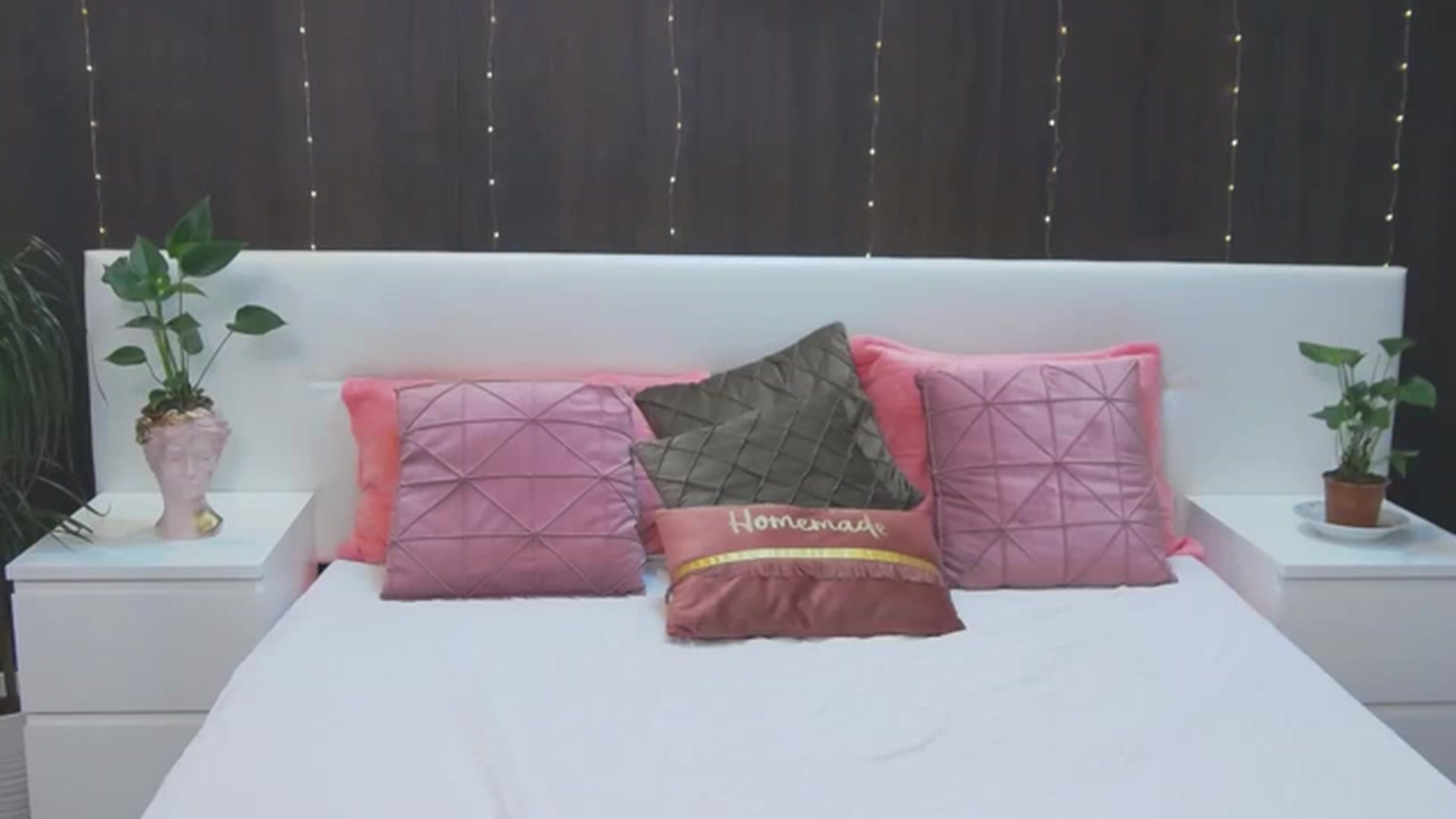 Gallery image thumbnail from MaraHari's myfreecams stream on, 06/13/2023, 19:51 image 15 of 20