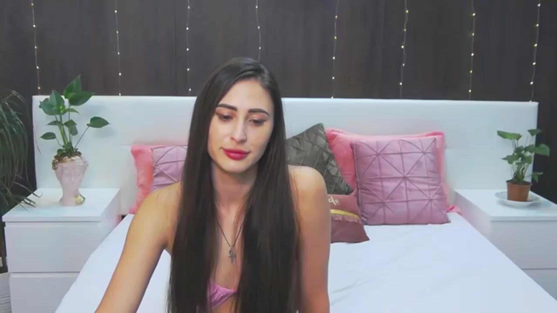 Gallery image thumbnail from MaraHari's myfreecams stream on, 06/13/2023, 19:51 image 16 of 20