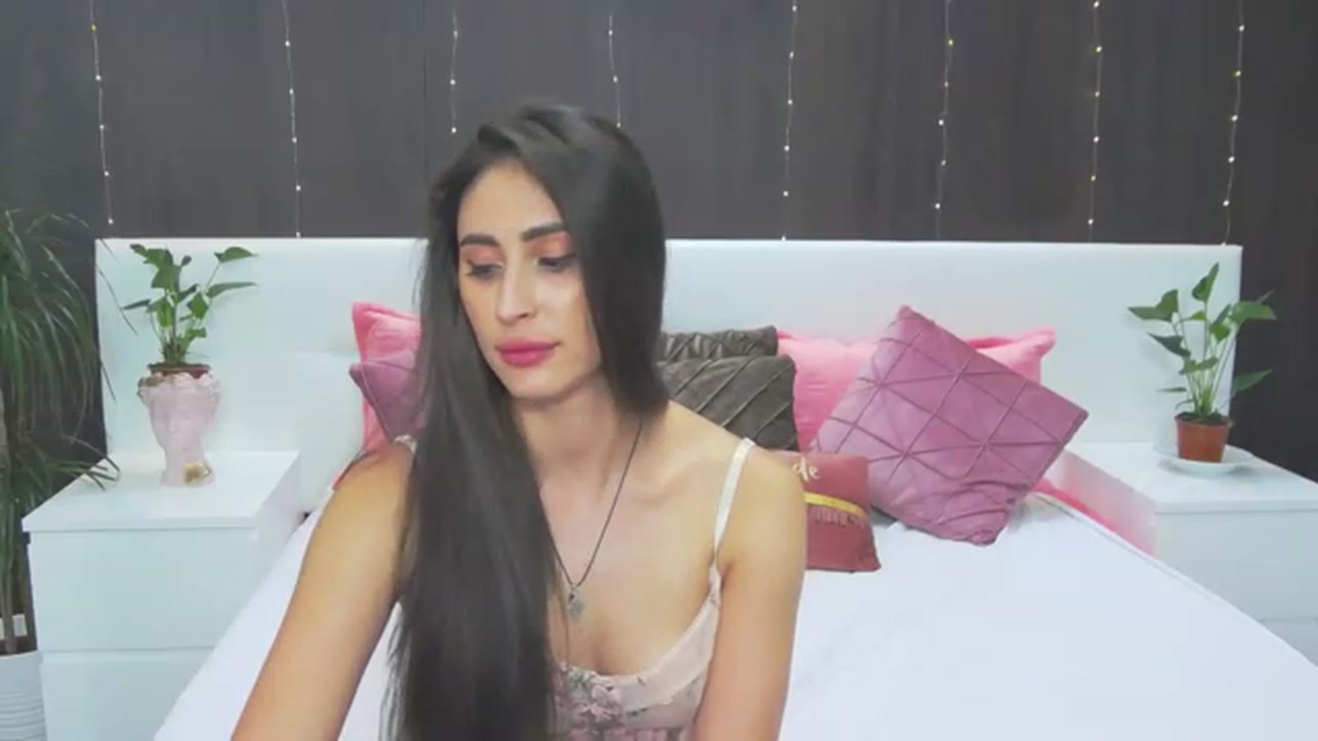 Gallery image thumbnail from MaraHari's myfreecams stream on, 06/14/2023, 20:53 image 7 of 20