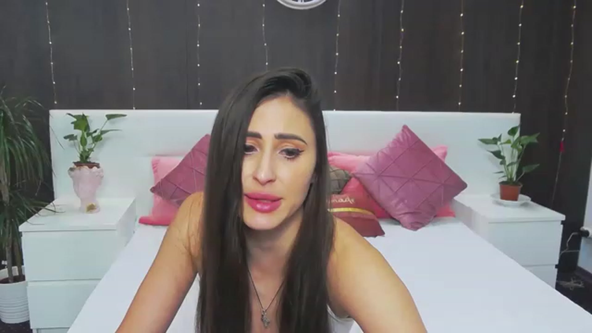 Gallery image thumbnail from MaraHari's myfreecams stream on, 06/16/2023, 20:58 image 9 of 20