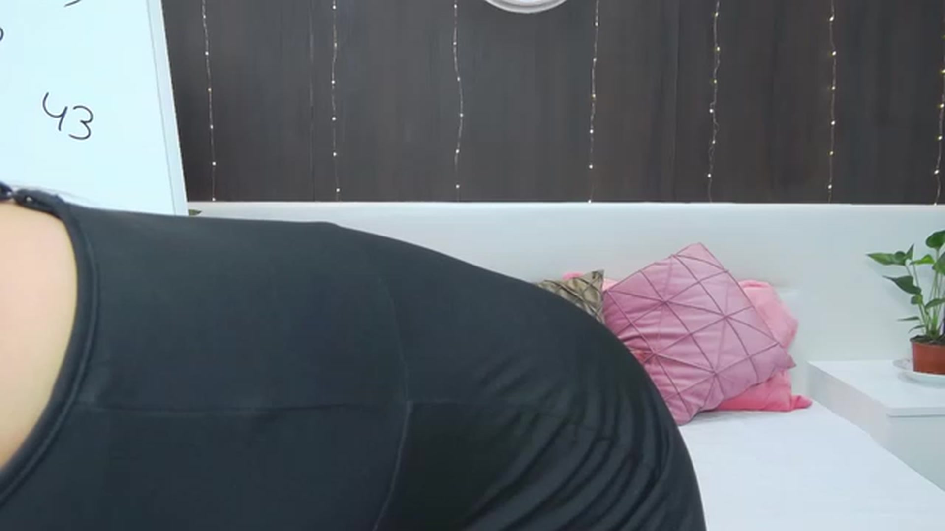 Gallery image thumbnail from MaraHari's myfreecams stream on, 06/17/2023, 18:53 image 12 of 20
