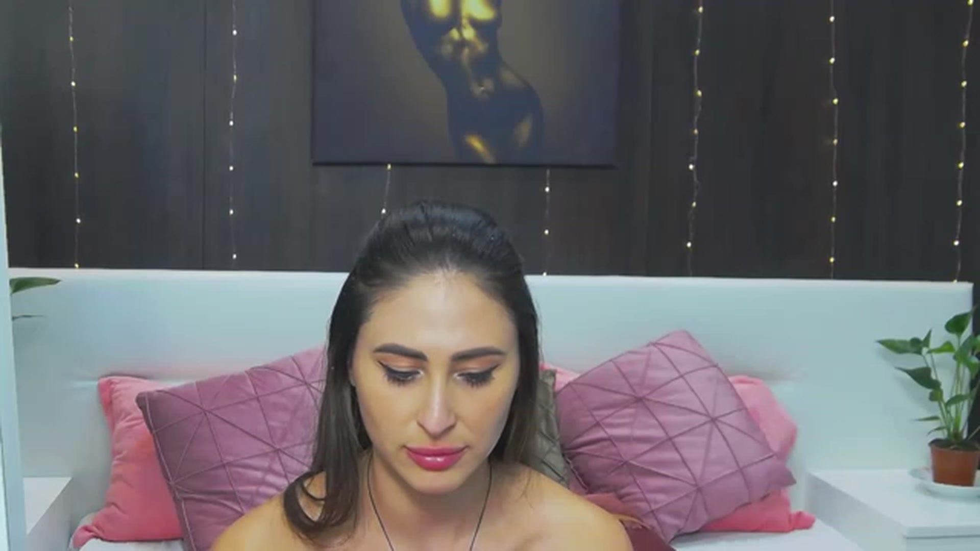 Gallery image thumbnail from MaraHari's myfreecams stream on, 06/17/2023, 23:08 image 18 of 20