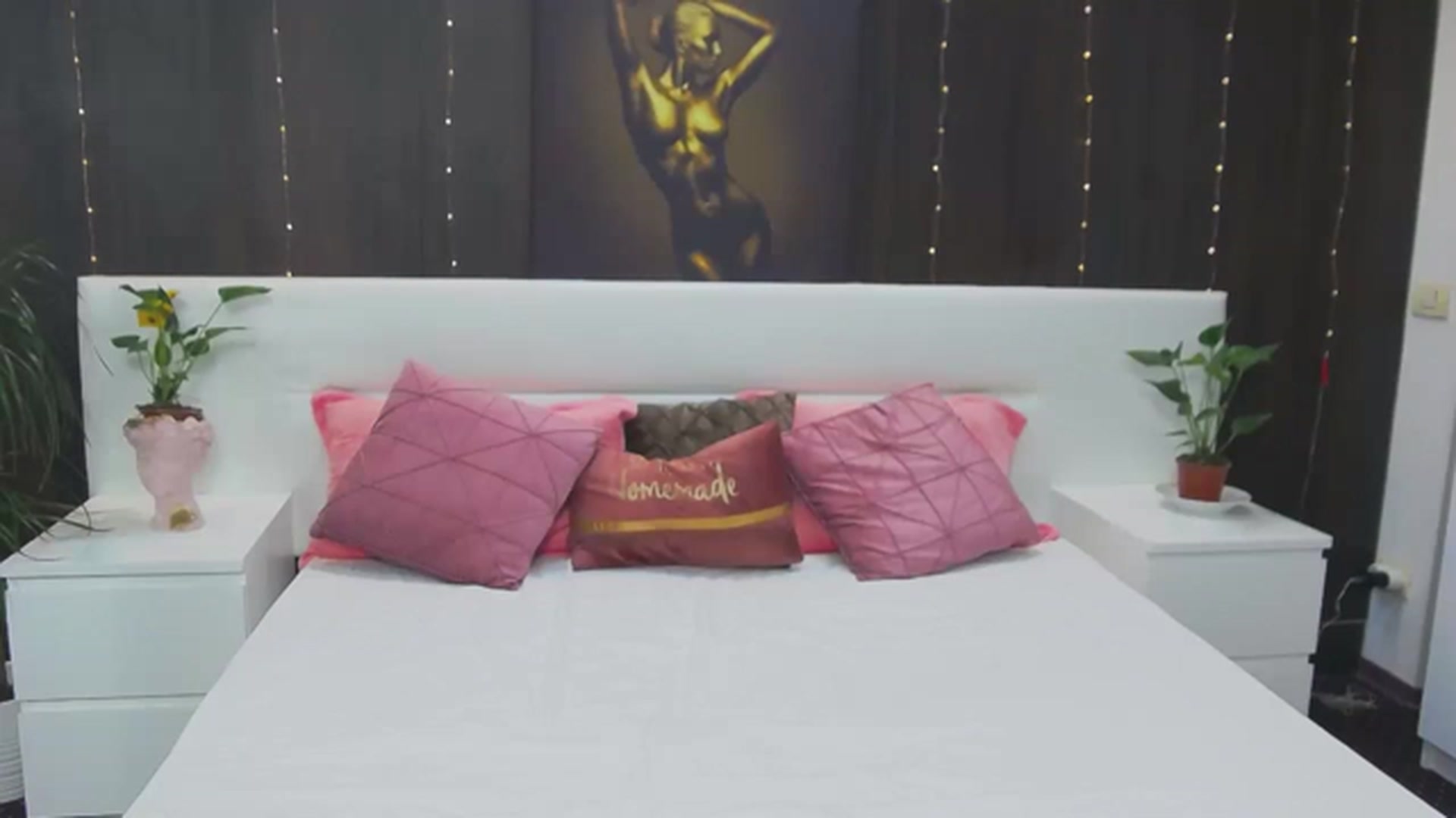 Gallery image thumbnail from MaraHari's myfreecams stream on, 06/18/2023, 21:55 image 9 of 20