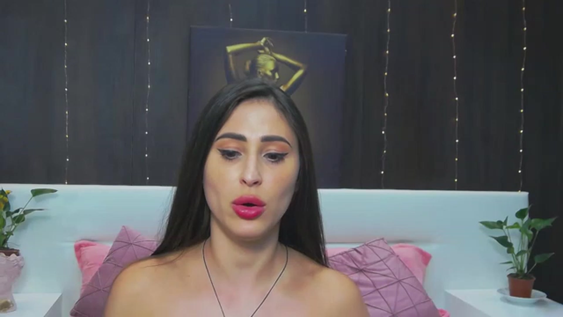 Gallery image thumbnail from MaraHari's myfreecams stream on, 06/18/2023, 21:55 image 16 of 20
