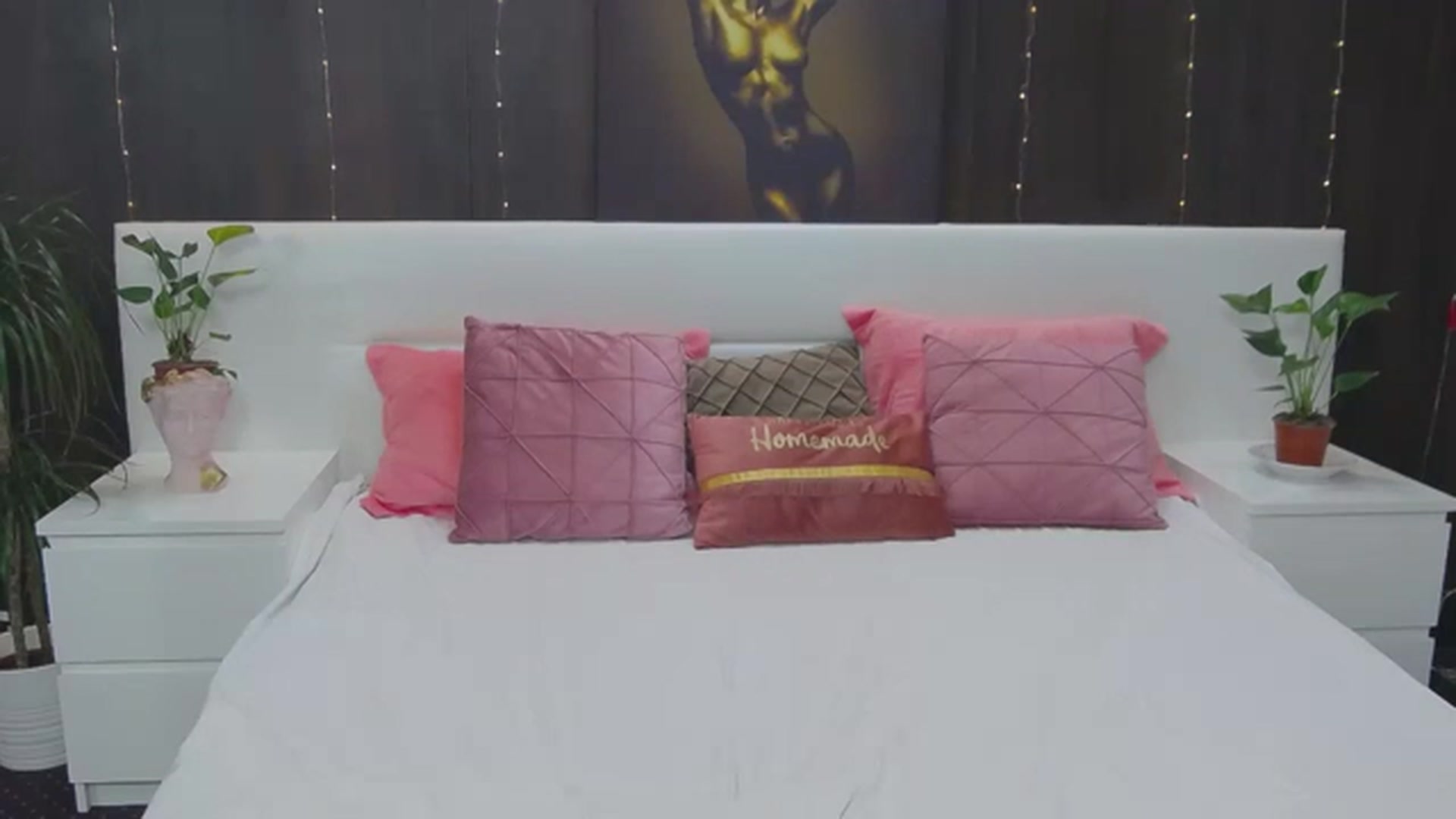 Gallery image thumbnail from MaraHari's myfreecams stream on, 06/21/2023, 20:41 image 17 of 20