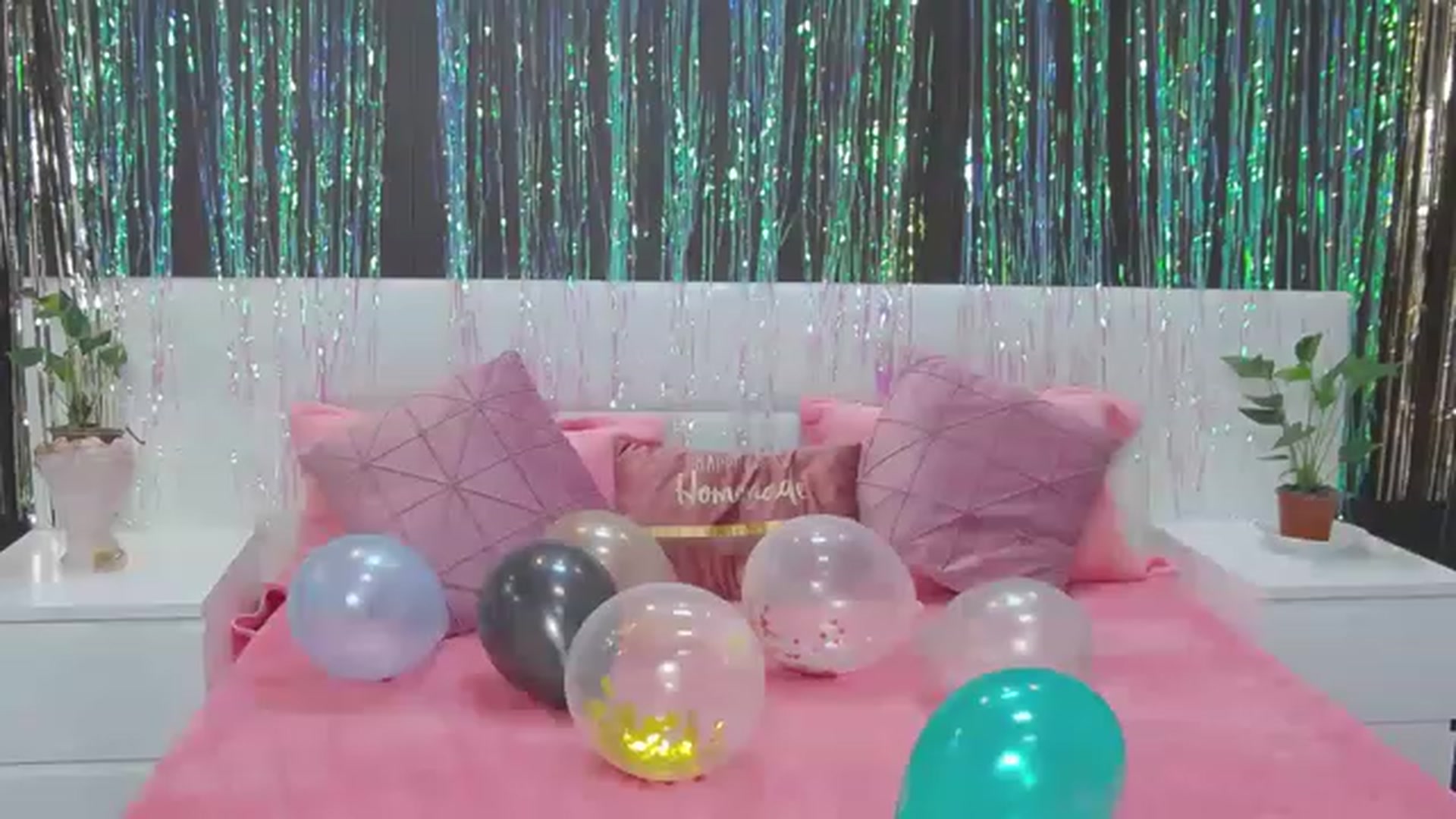 Gallery image thumbnail from MaraHari's myfreecams stream on, 06/24/2023, 19:33 image 15 of 20