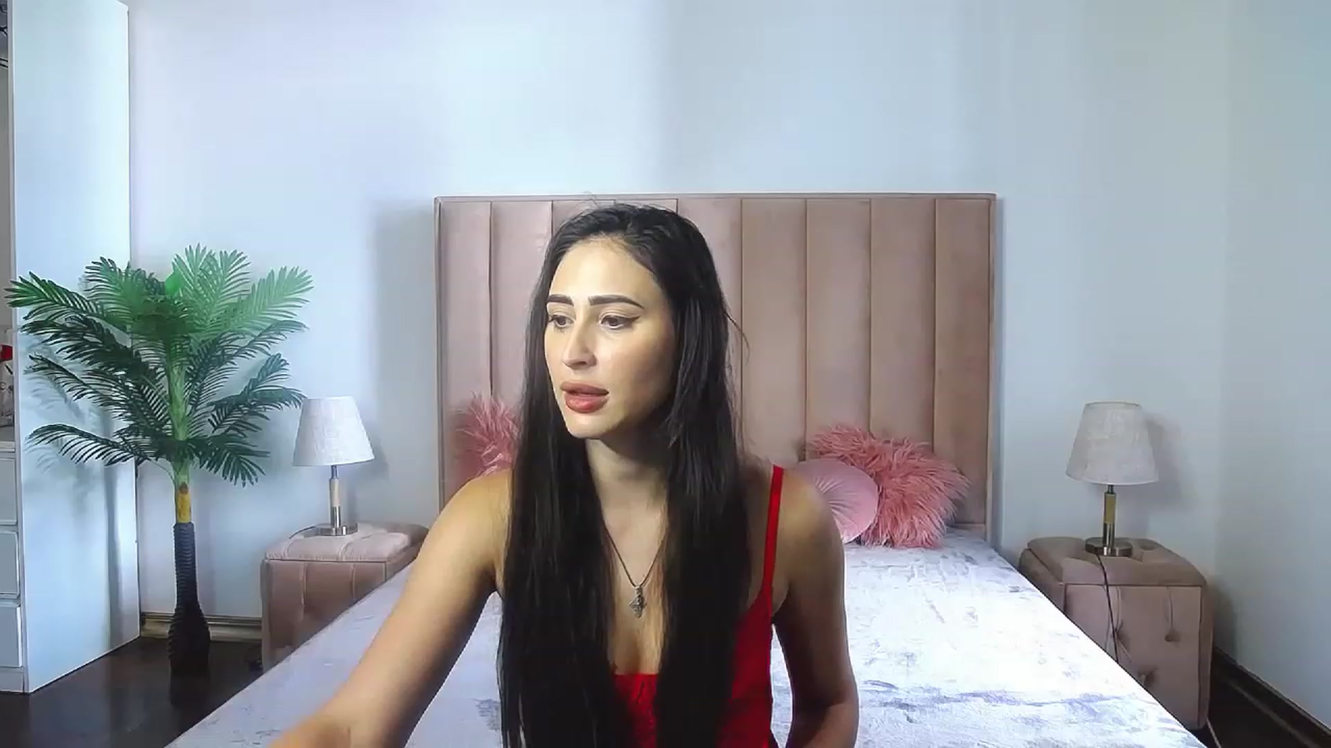 Gallery image thumbnail from MaraHari's myfreecams stream on, 08/27/2023, 14:35 image 15 of 20