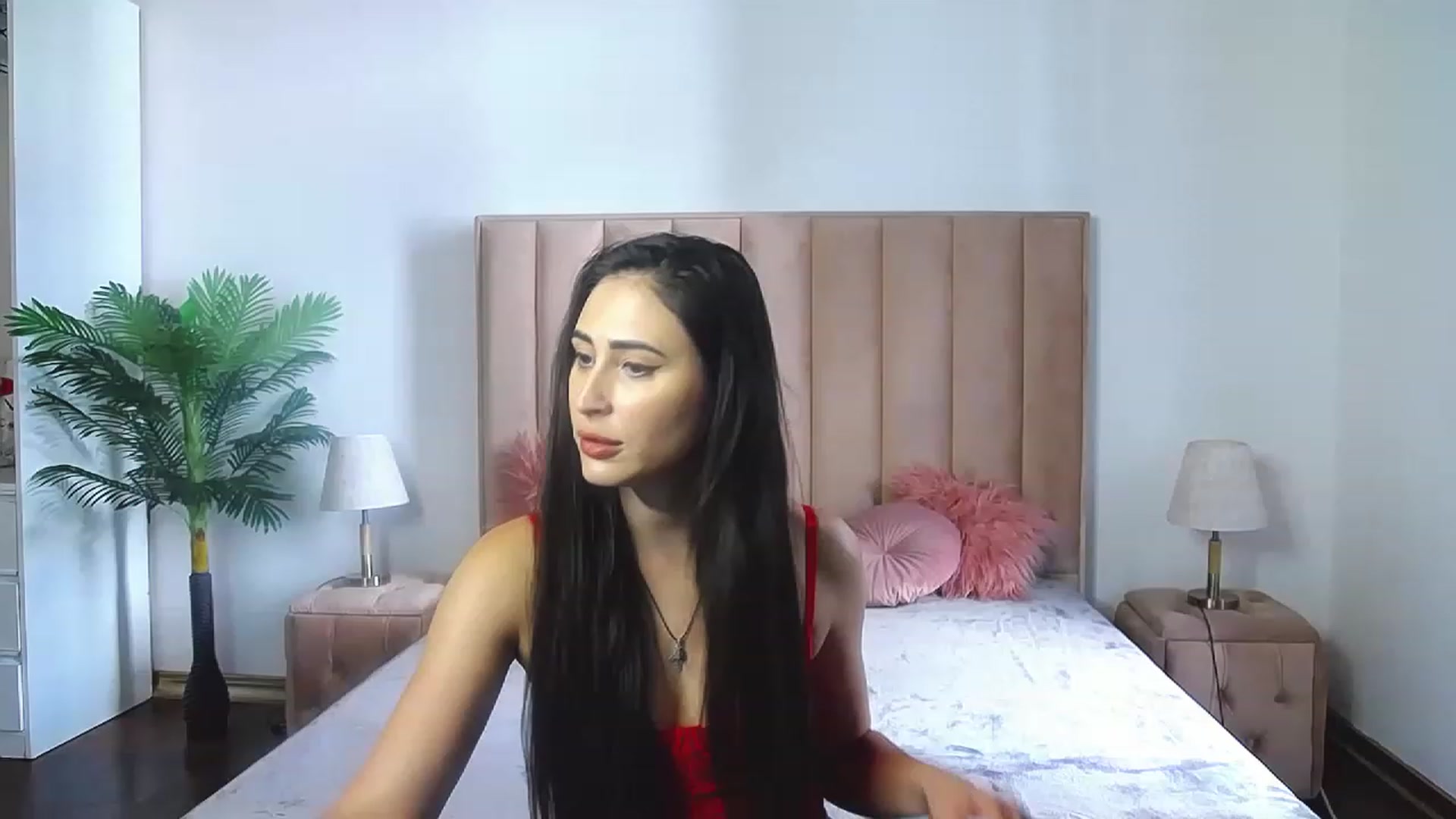 Gallery image thumbnail from MaraHari's myfreecams stream on, 08/27/2023, 14:35 image 16 of 20
