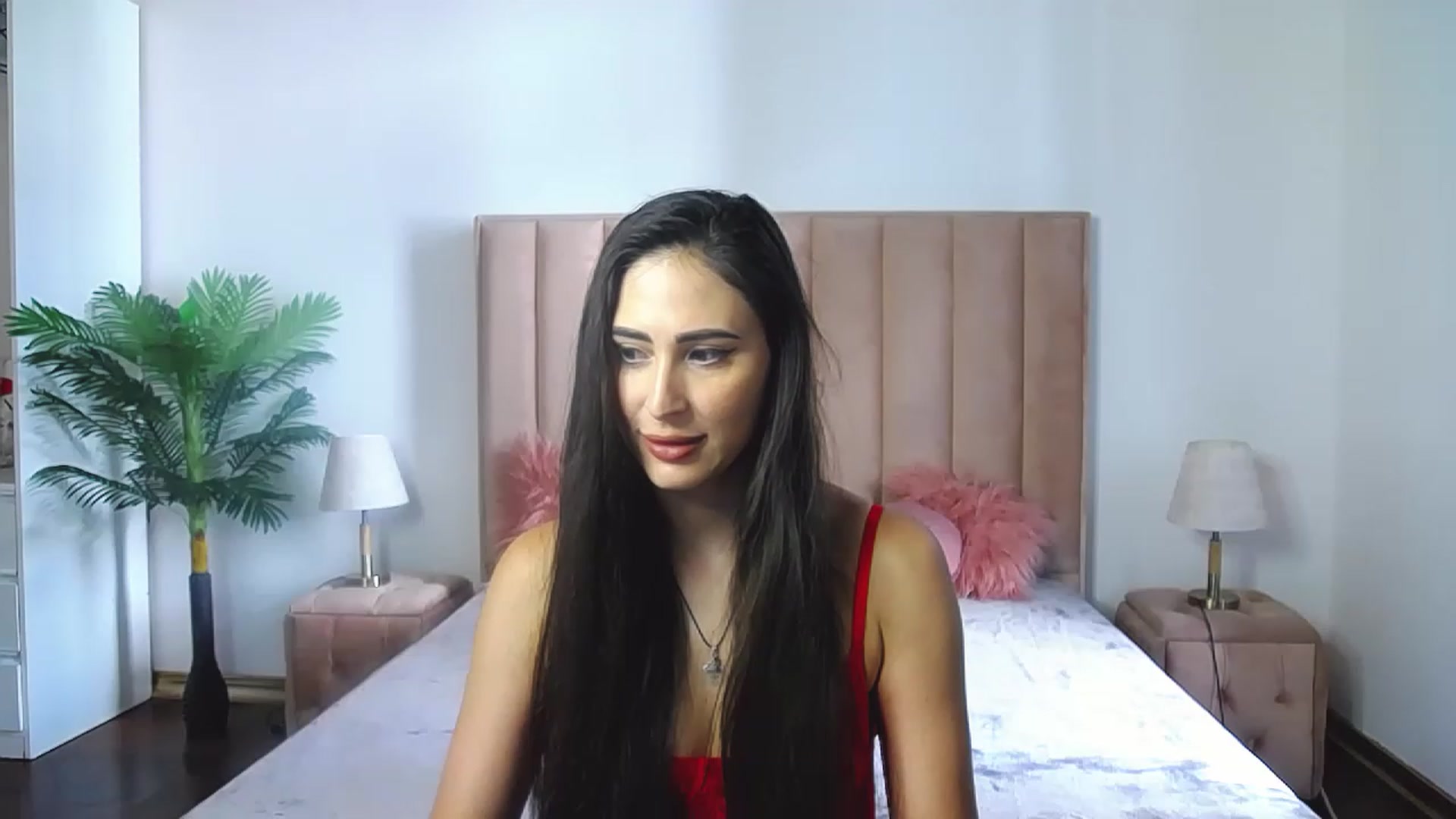 Gallery image thumbnail from MaraHari's myfreecams stream on, 08/27/2023, 14:35 image 18 of 20