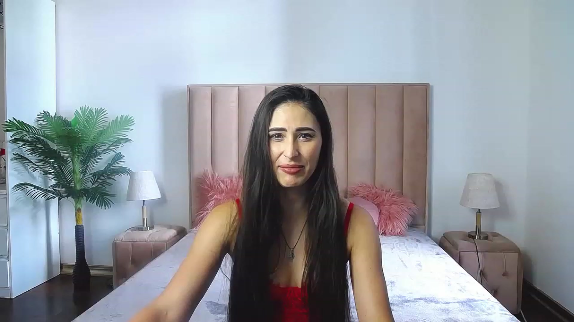 Gallery image thumbnail from MaraHari's myfreecams stream on, 08/27/2023, 14:35 image 11 of 20