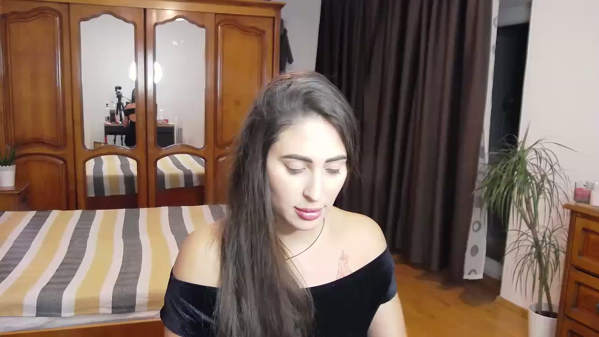 Gallery image thumbnail from MaraHari's myfreecams stream on, 11/10/2023, 19:48 image 20 of 20