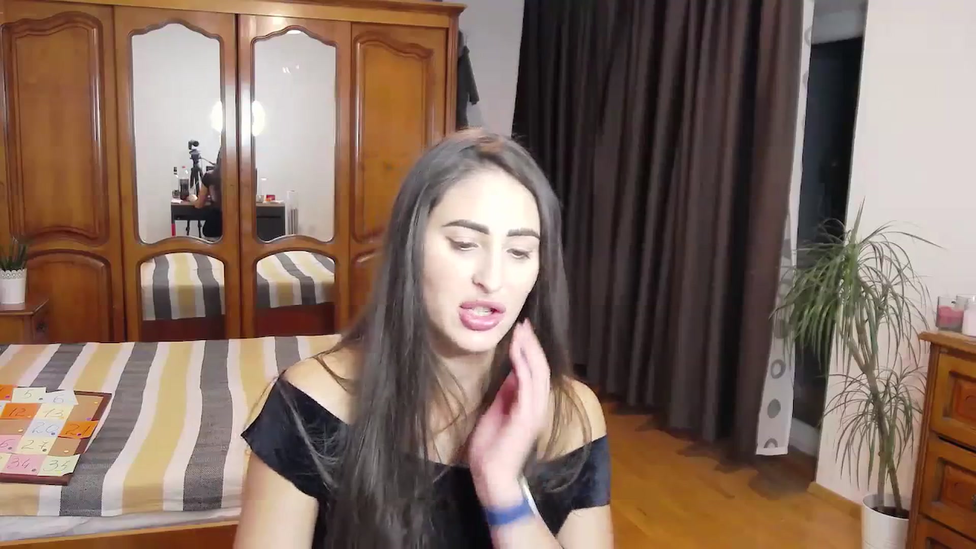 Gallery image thumbnail from MaraHari's myfreecams stream on, 11/10/2023, 19:48 image 14 of 20
