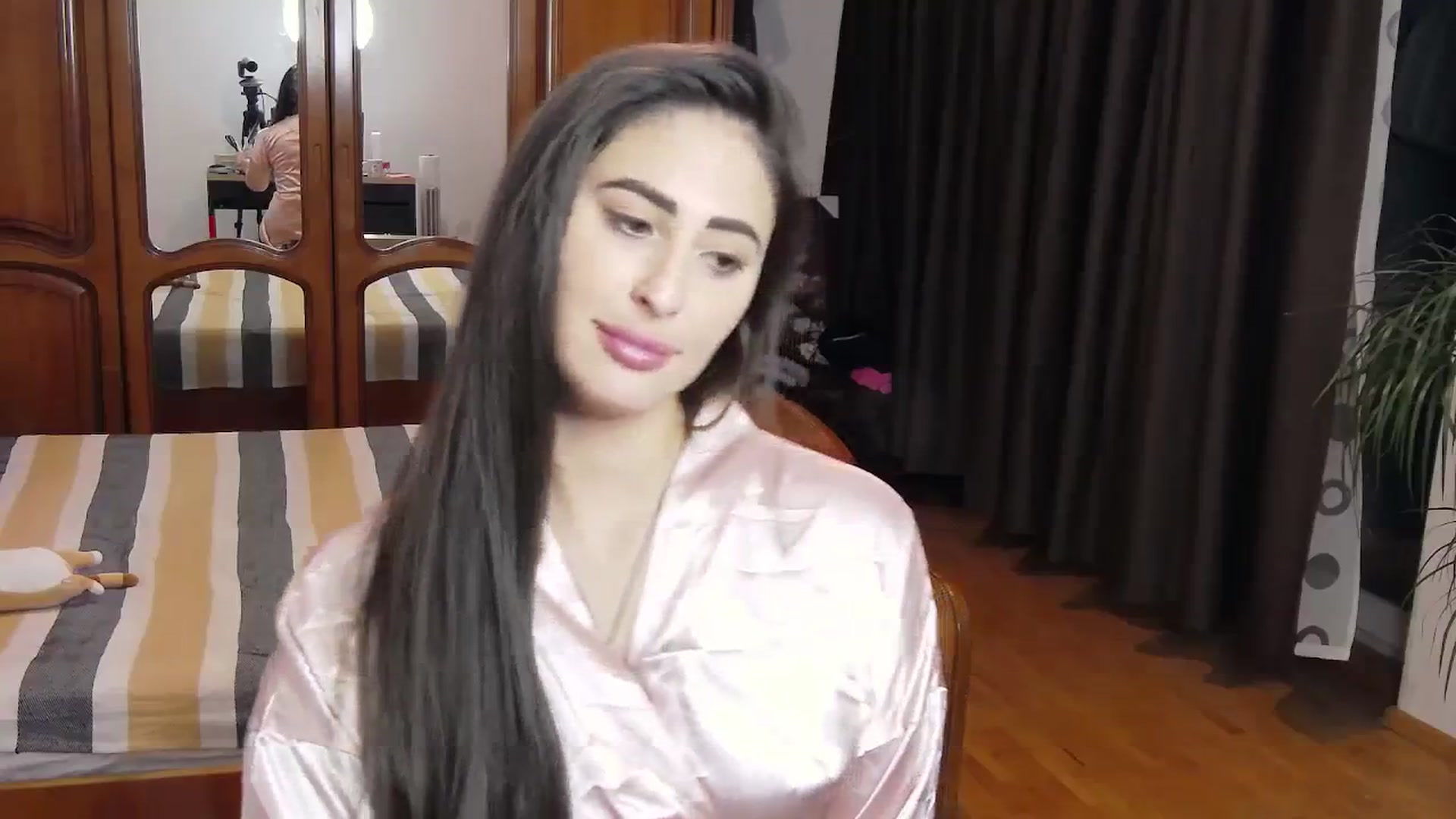Gallery image thumbnail from MaraHari's myfreecams stream on, 11/11/2023, 20:42 image 16 of 20