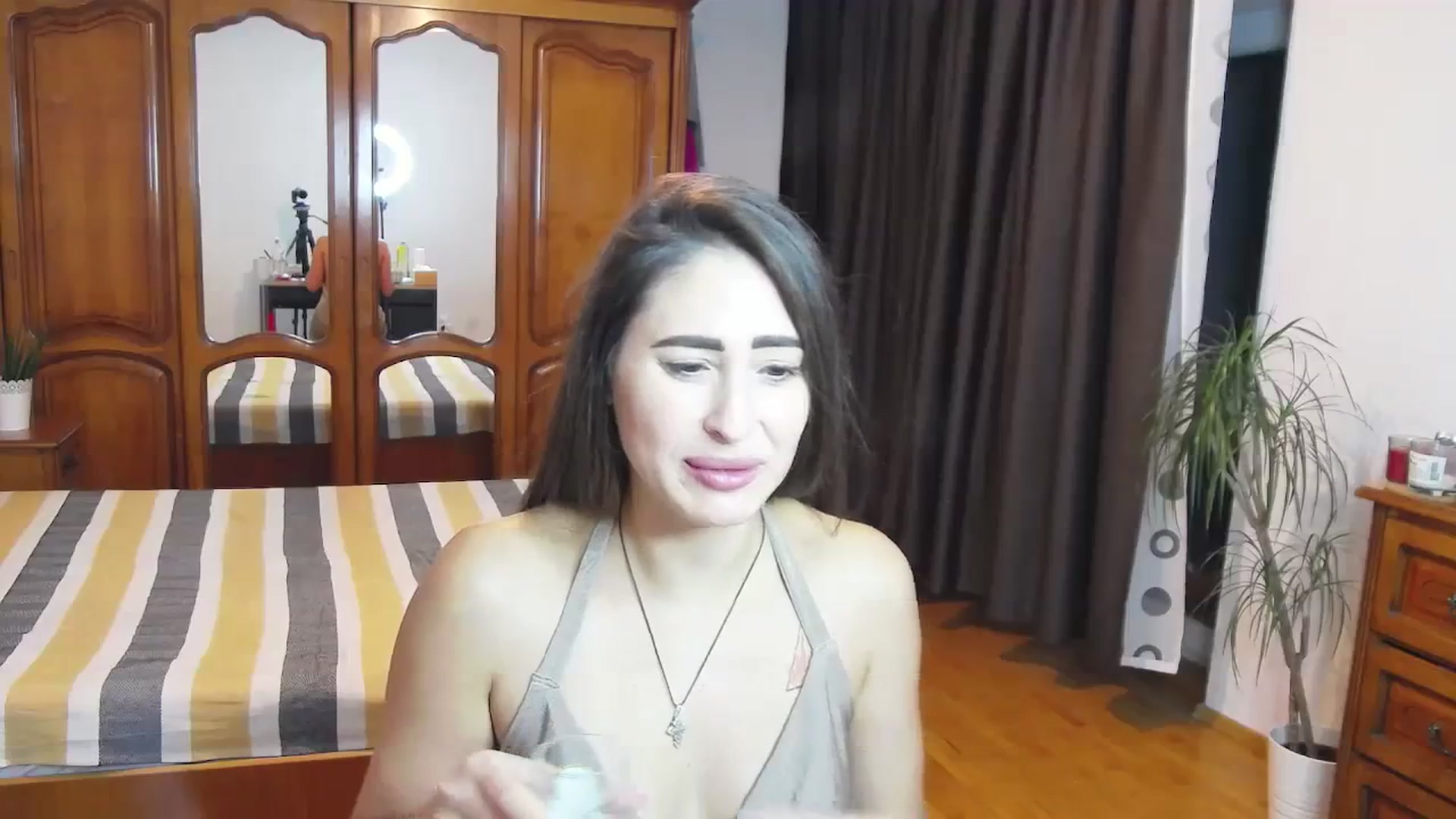 Gallery image thumbnail from MaraHari's myfreecams stream on, 11/17/2023, 20:33 image 15 of 20