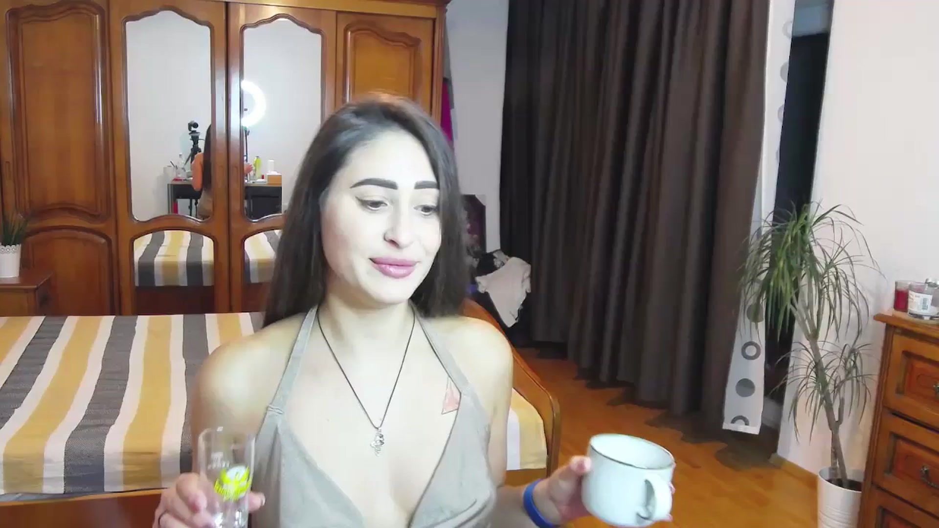 Gallery image thumbnail from MaraHari's myfreecams stream on, 11/17/2023, 20:33 image 17 of 20