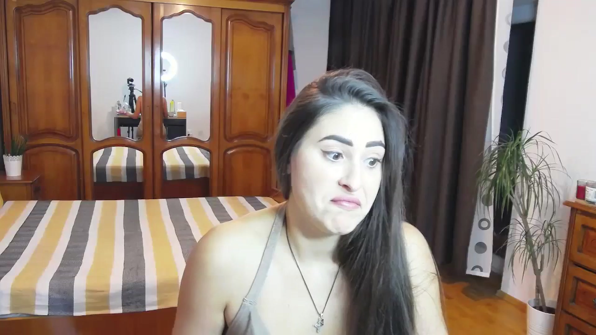 Gallery image thumbnail from MaraHari's myfreecams stream on, 11/17/2023, 20:33 image 3 of 20