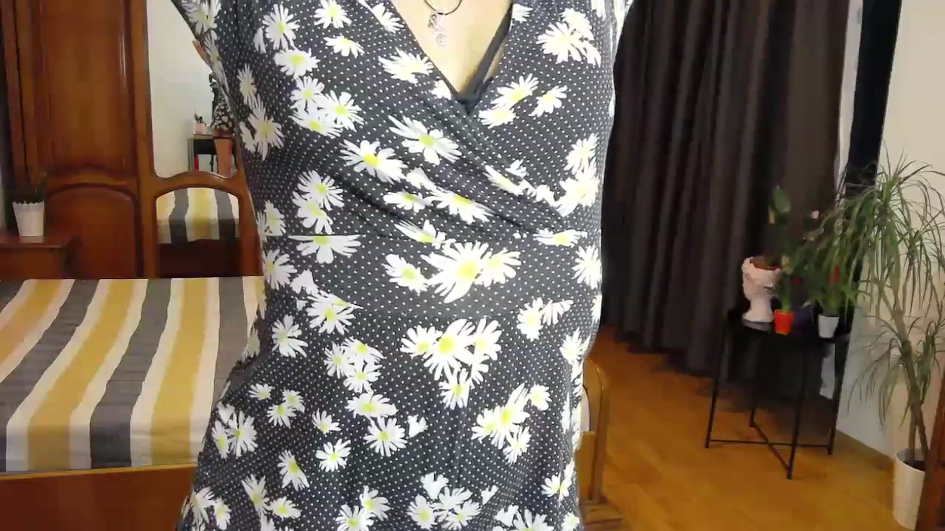 Gallery image thumbnail from MaraHari's myfreecams stream on, 11/19/2023, 16:47 image 14 of 20