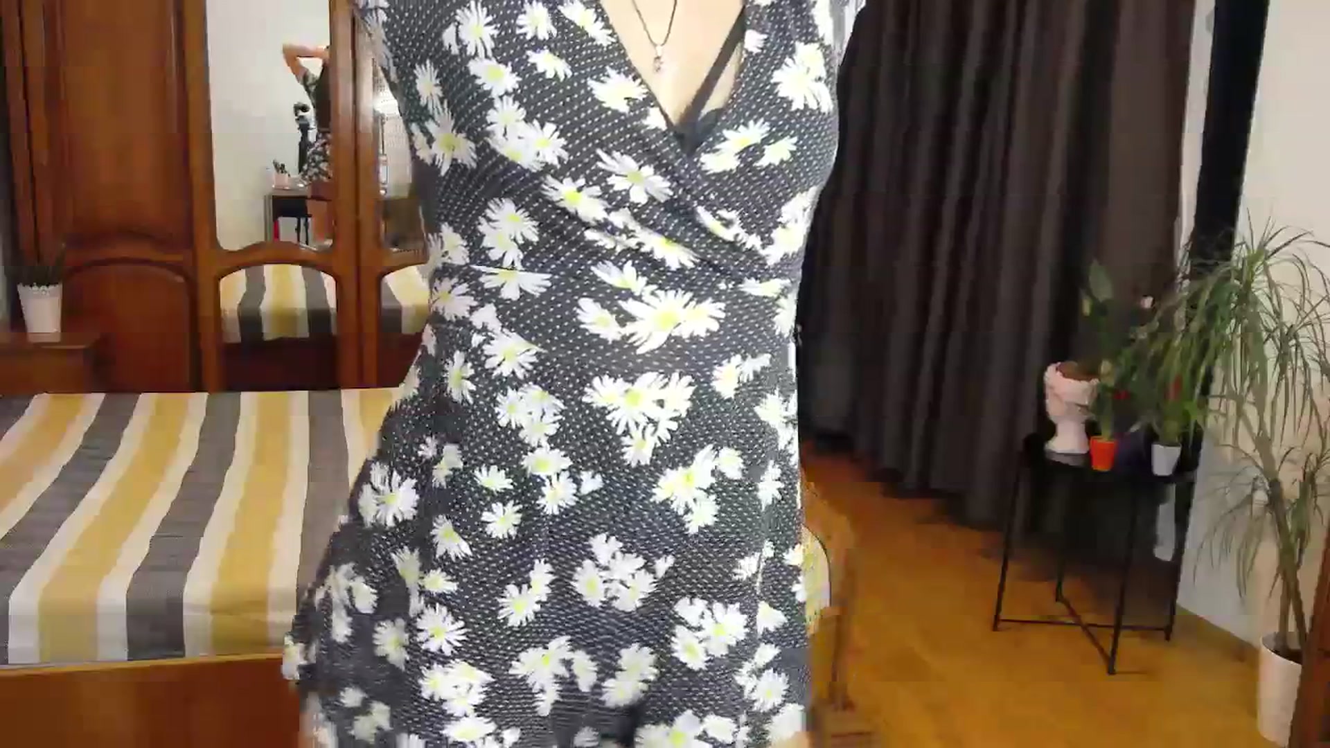 Gallery image thumbnail from MaraHari's myfreecams stream on, 11/19/2023, 16:47 image 19 of 20