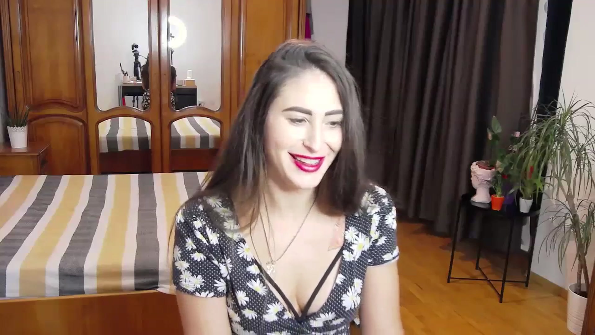 Gallery image thumbnail from MaraHari's myfreecams stream on, 11/19/2023, 18:34 image 2 of 20