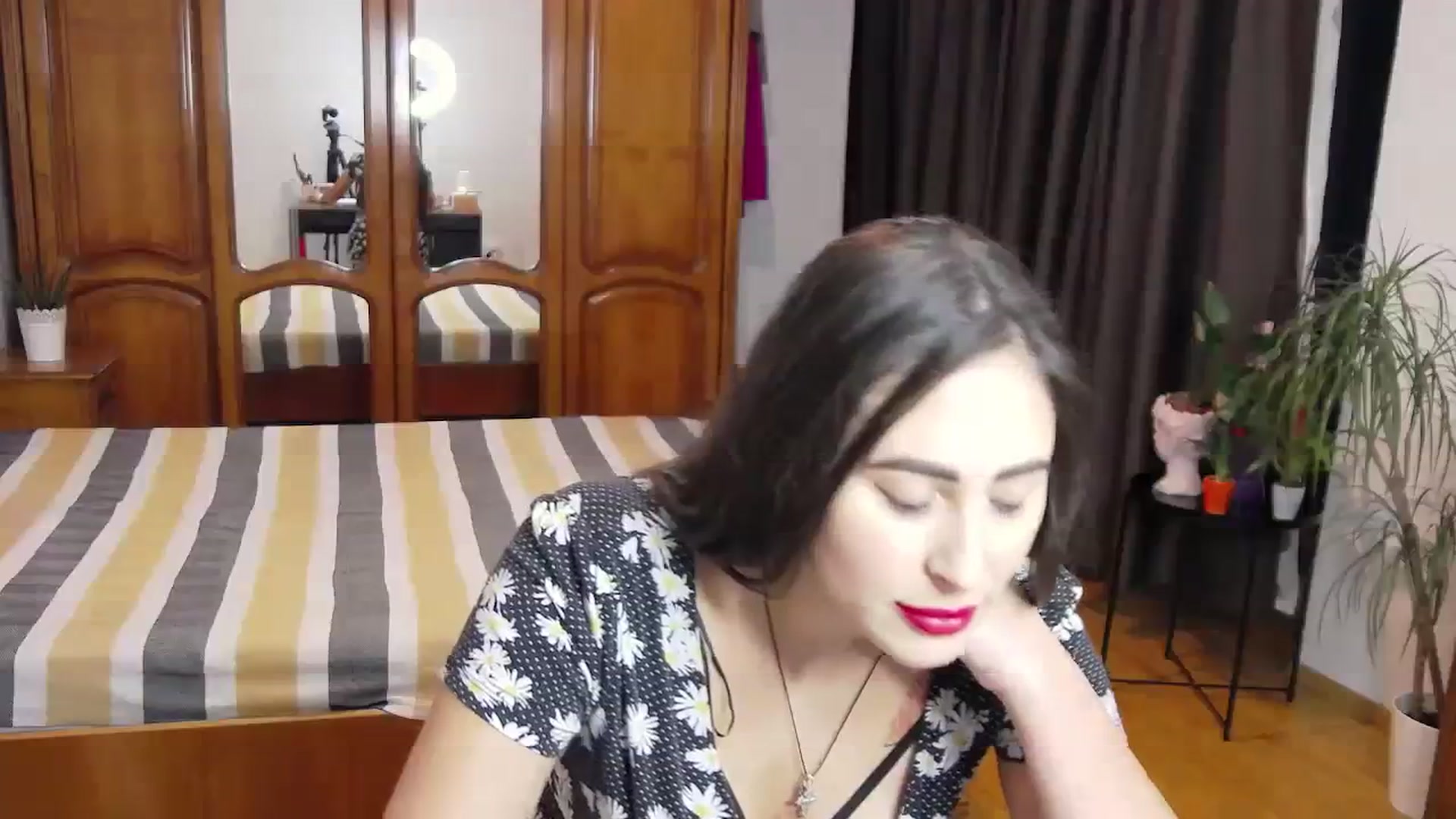 Gallery image thumbnail from MaraHari's myfreecams stream on, 11/19/2023, 18:34 image 15 of 20