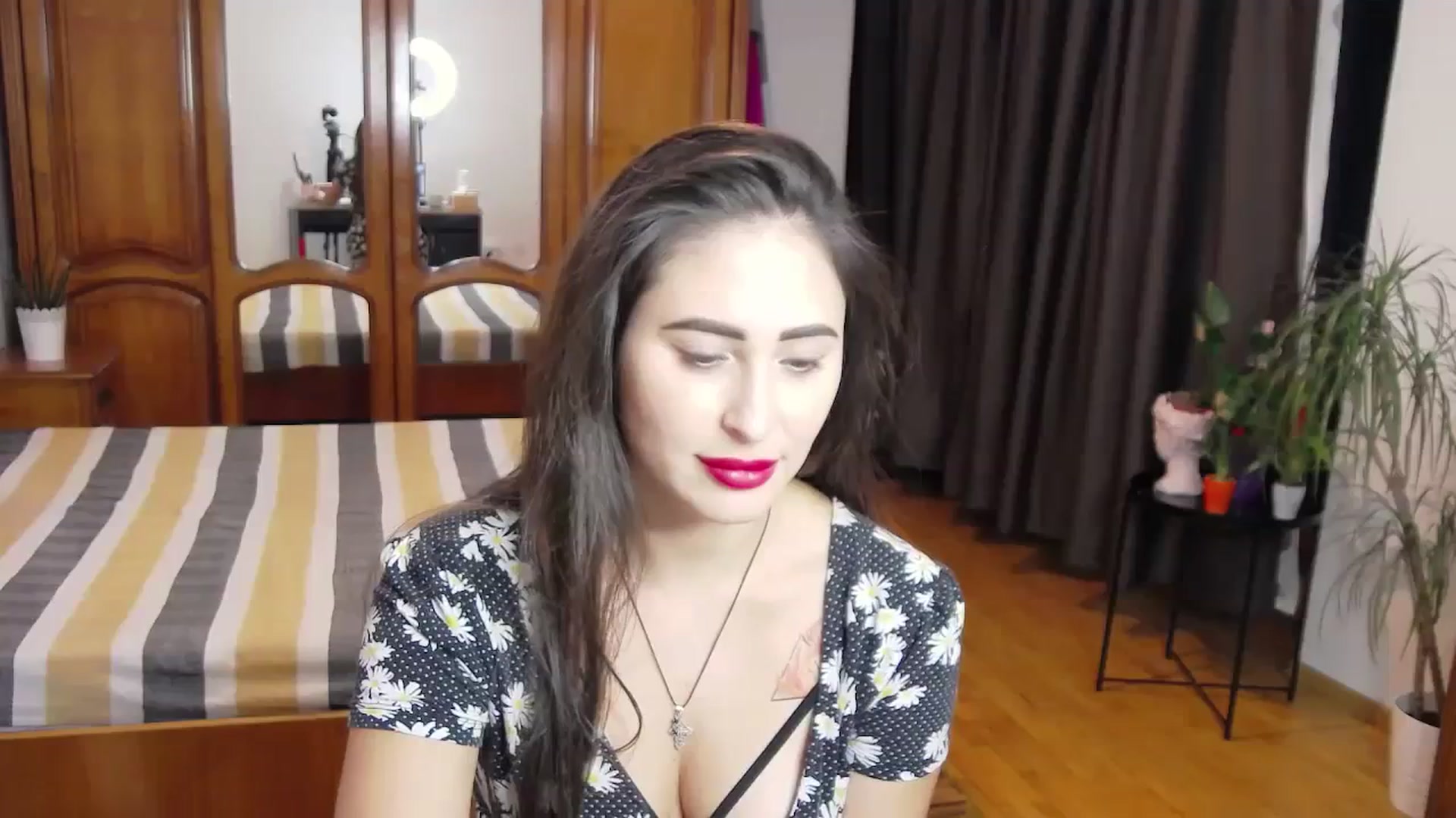 Gallery image thumbnail from MaraHari's myfreecams stream on, 11/19/2023, 18:34 image 16 of 20