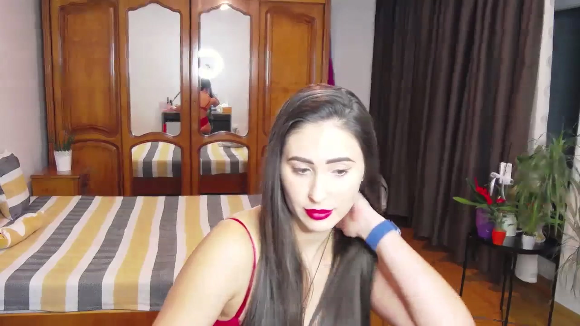 Gallery image thumbnail from MaraHari's myfreecams stream on, 11/25/2023, 20:24 image 9 of 20