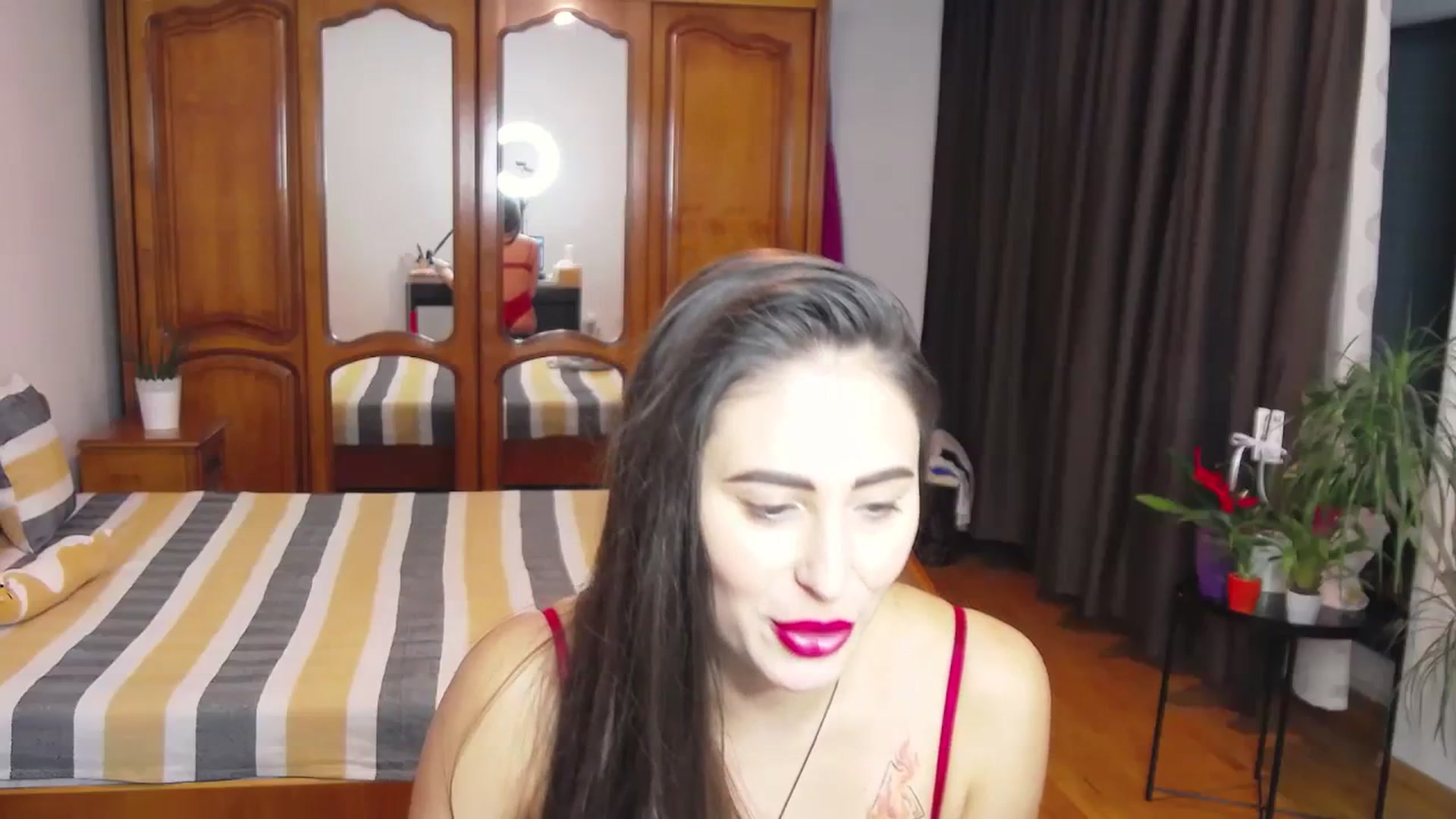 Gallery image thumbnail from MaraHari's myfreecams stream on, 11/25/2023, 20:24 image 17 of 20