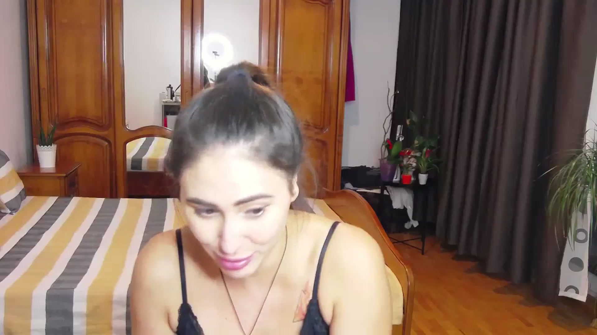 Gallery image thumbnail from MaraHari's myfreecams stream on, 11/26/2023, 17:58 image 17 of 20