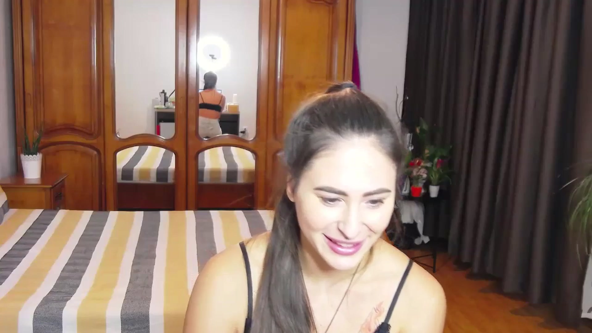 Gallery image thumbnail from MaraHari's myfreecams stream on, 11/26/2023, 19:59 image 6 of 20