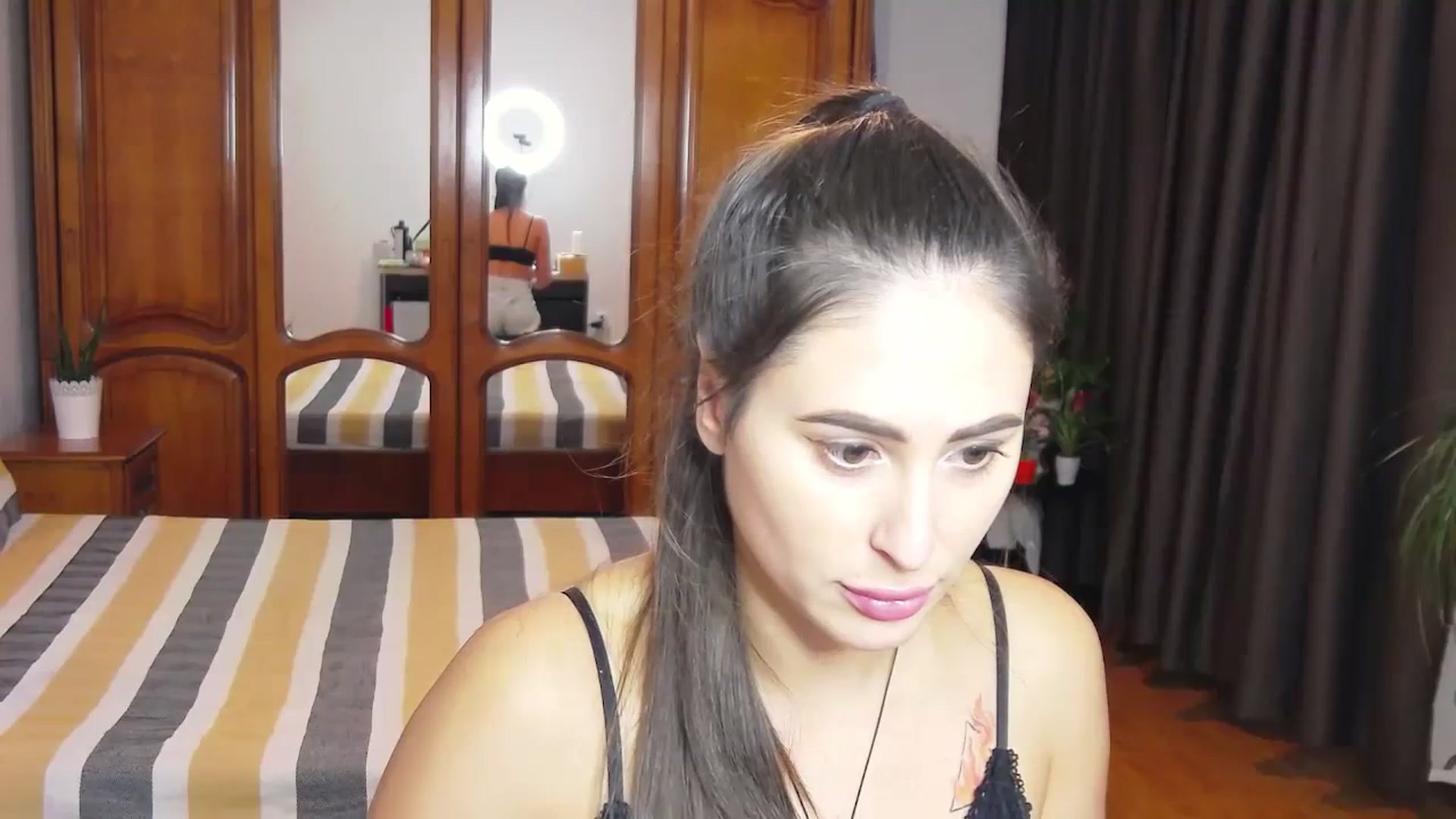 Gallery image thumbnail from MaraHari's myfreecams stream on, 11/26/2023, 19:59 image 8 of 20