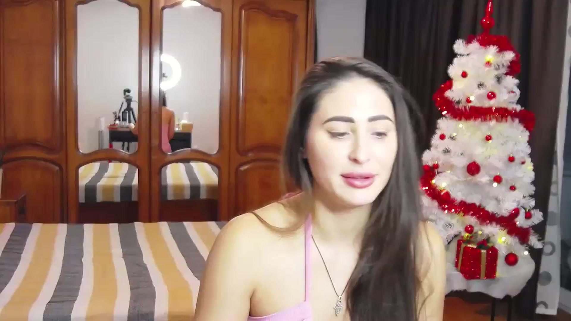 Gallery image thumbnail from MaraHari's myfreecams stream on, 12/16/2023, 18:33 image 12 of 20