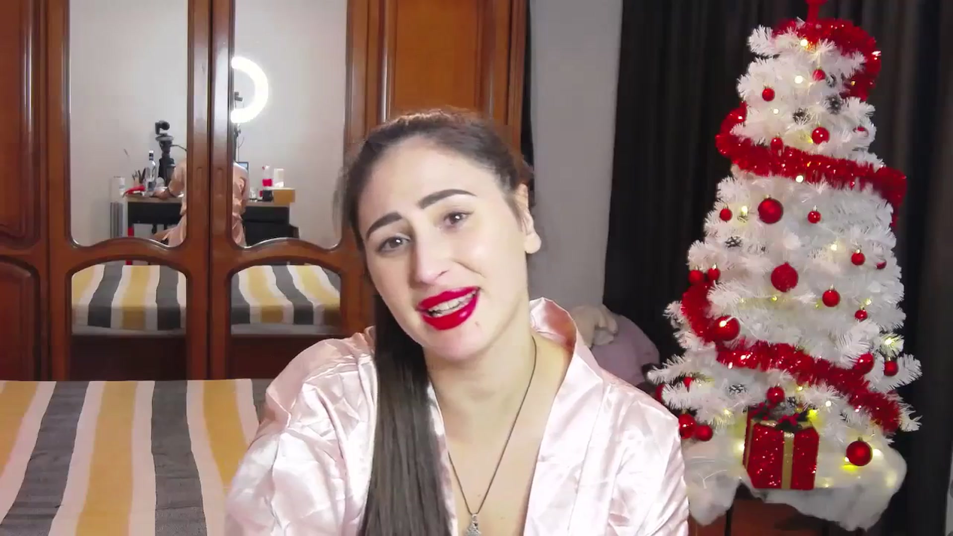 Gallery image thumbnail from MaraHari's myfreecams stream on, 12/17/2023, 20:48 image 13 of 20