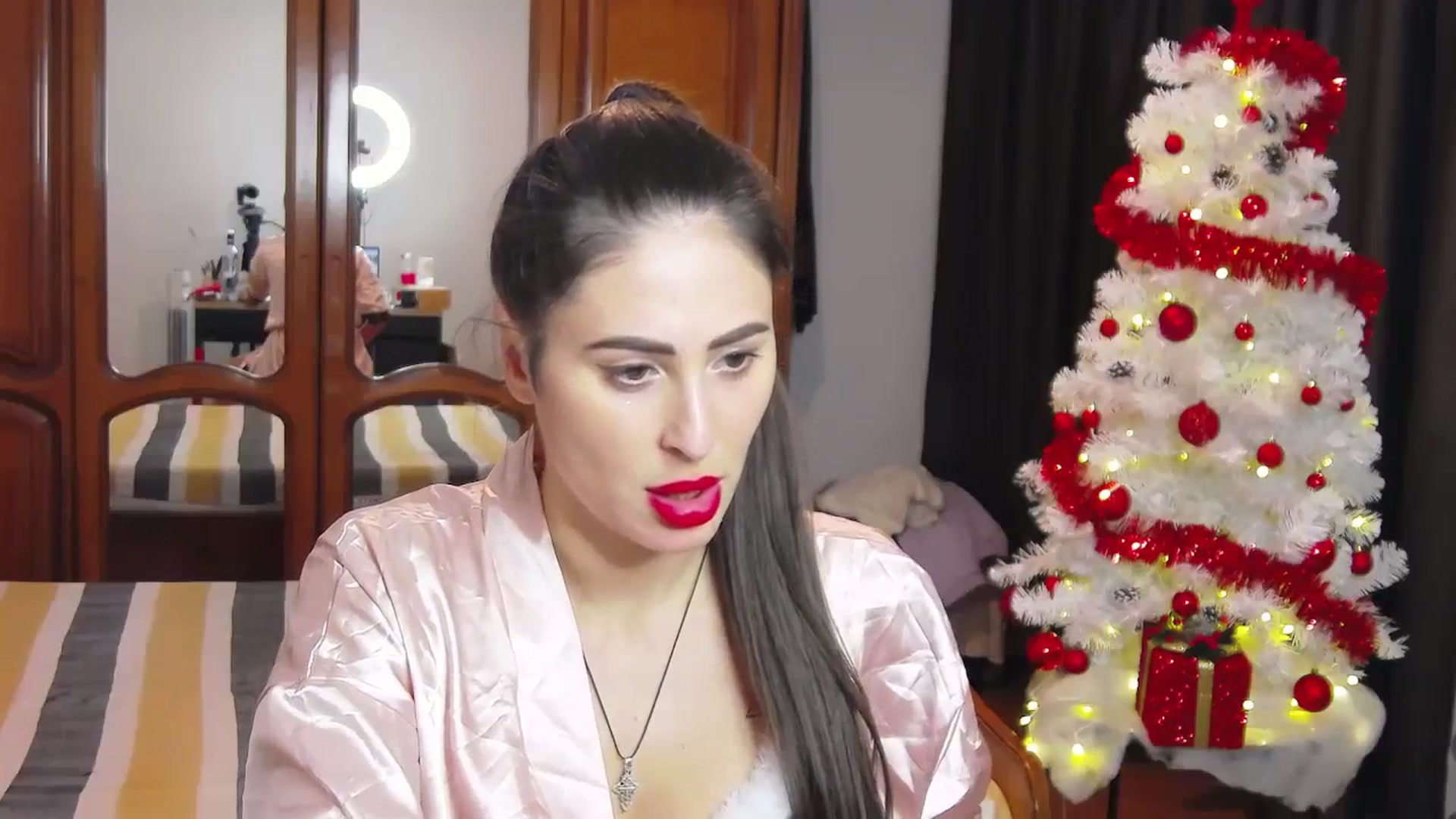 Gallery image thumbnail from MaraHari's myfreecams stream on, 12/17/2023, 20:48 image 15 of 20