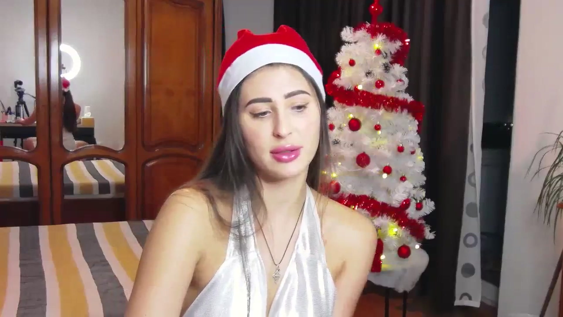 Gallery image thumbnail from MaraHari's myfreecams stream on, 12/18/2023, 17:31 image 15 of 20