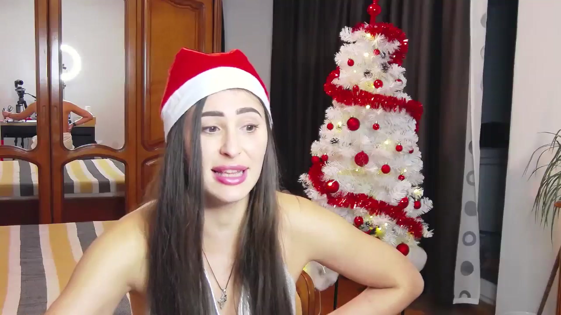 Gallery image thumbnail from MaraHari's myfreecams stream on, 12/18/2023, 20:08 image 4 of 20