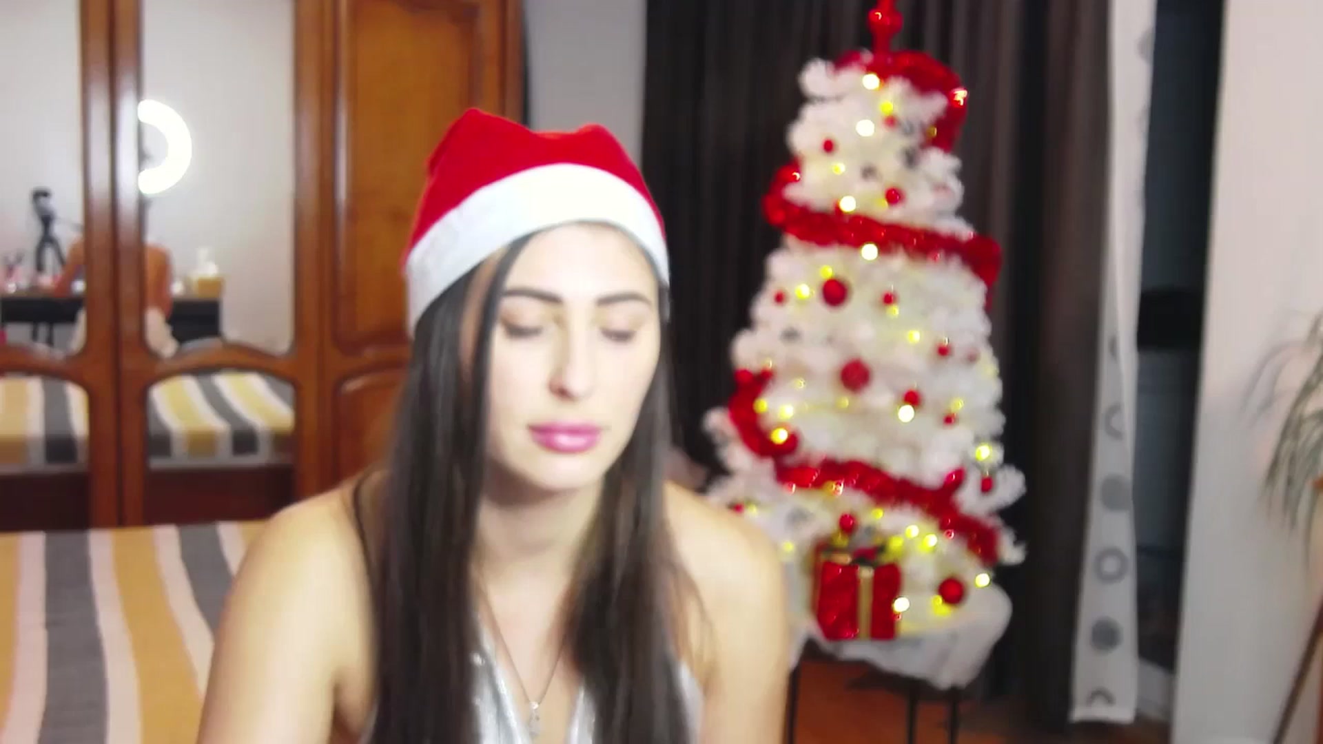Gallery image thumbnail from MaraHari's myfreecams stream on, 12/18/2023, 20:08 image 13 of 20