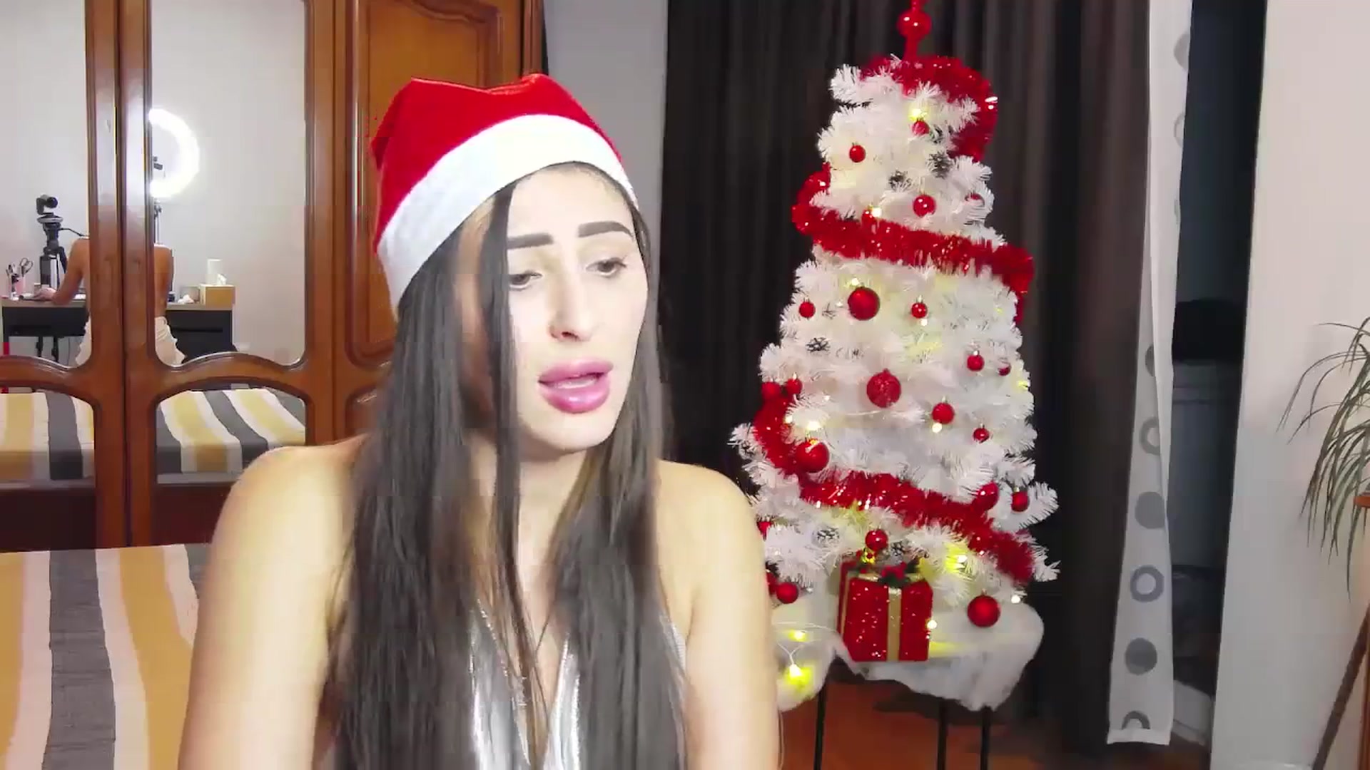 Gallery image thumbnail from MaraHari's myfreecams stream on, 12/18/2023, 20:08 image 12 of 20