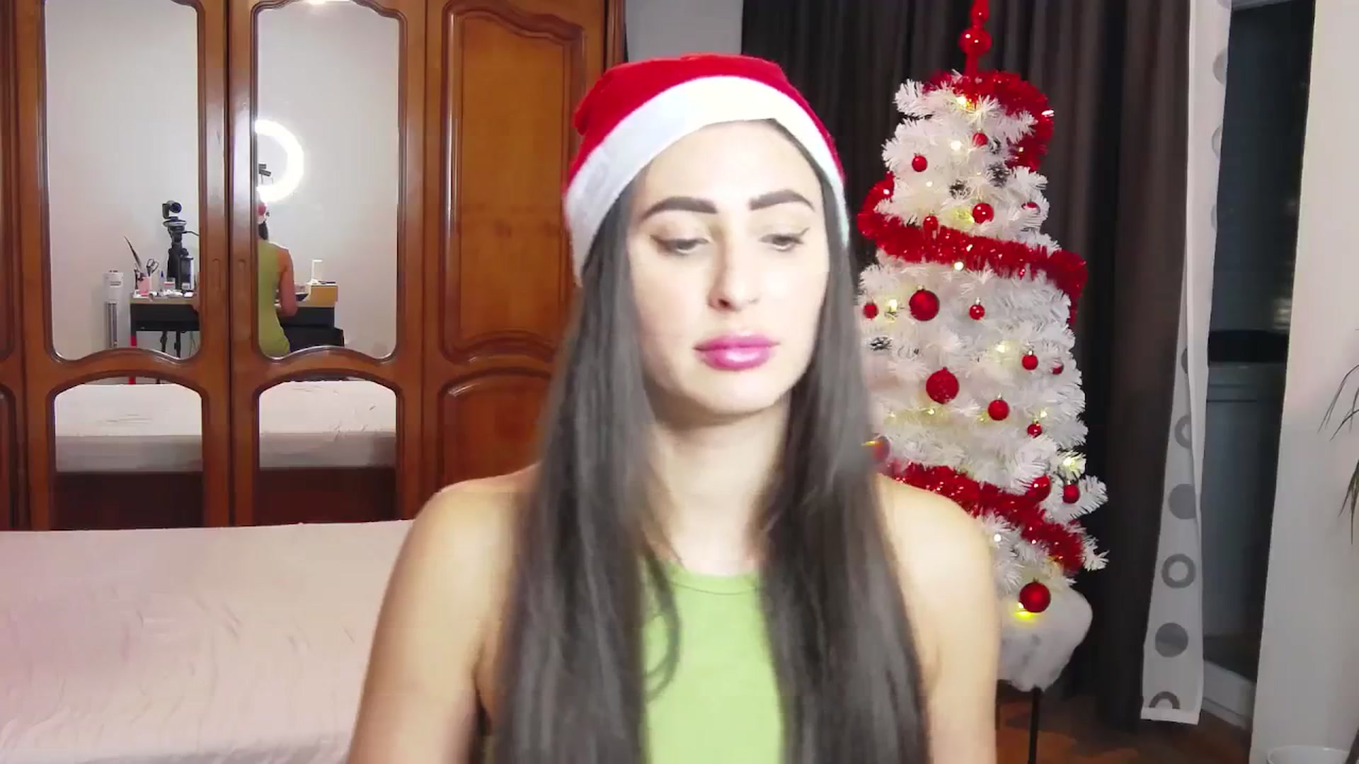 Gallery image thumbnail from MaraHari's myfreecams stream on, 12/19/2023, 18:39 image 14 of 20