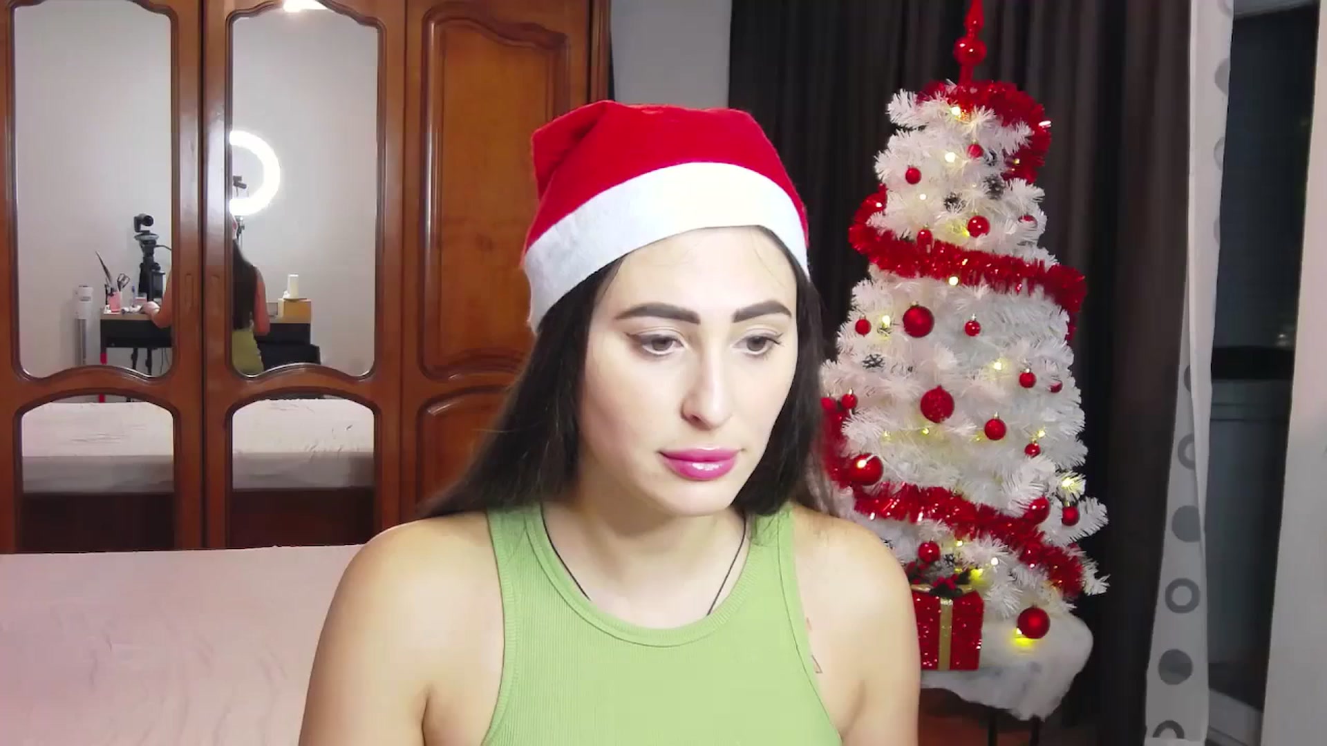 Gallery image thumbnail from MaraHari's myfreecams stream on, 12/19/2023, 18:39 image 1 of 20