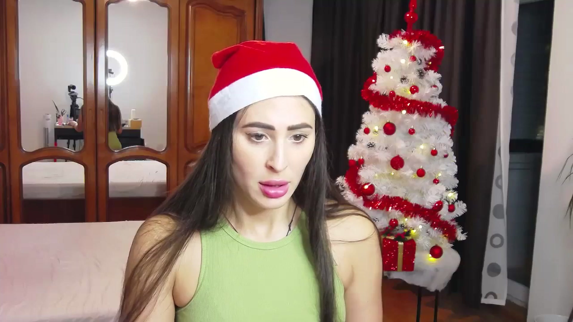 Gallery image thumbnail from MaraHari's myfreecams stream on, 12/19/2023, 18:39 image 13 of 20