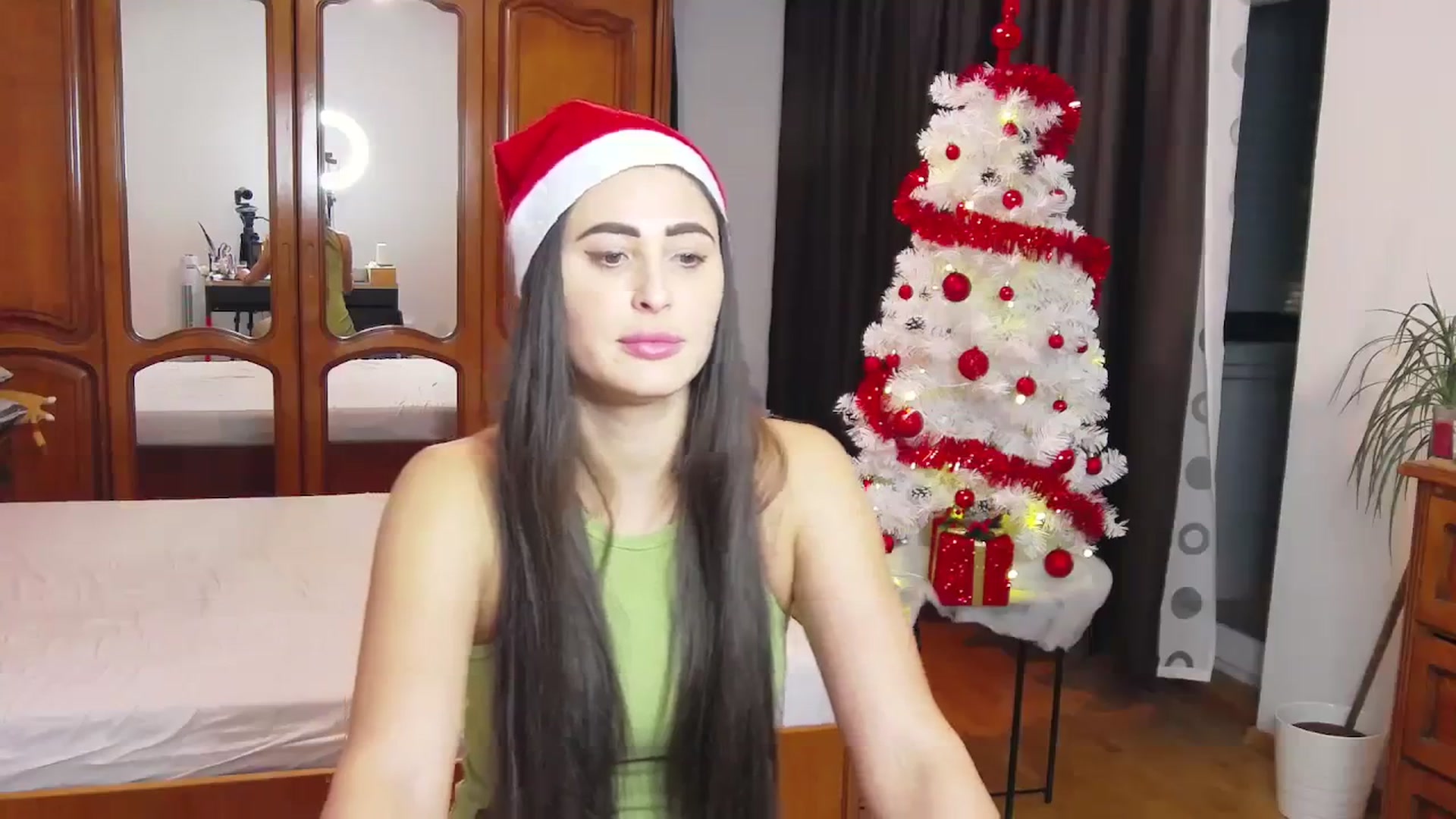 Gallery image thumbnail from MaraHari's myfreecams stream on, 12/19/2023, 20:34 image 5 of 20