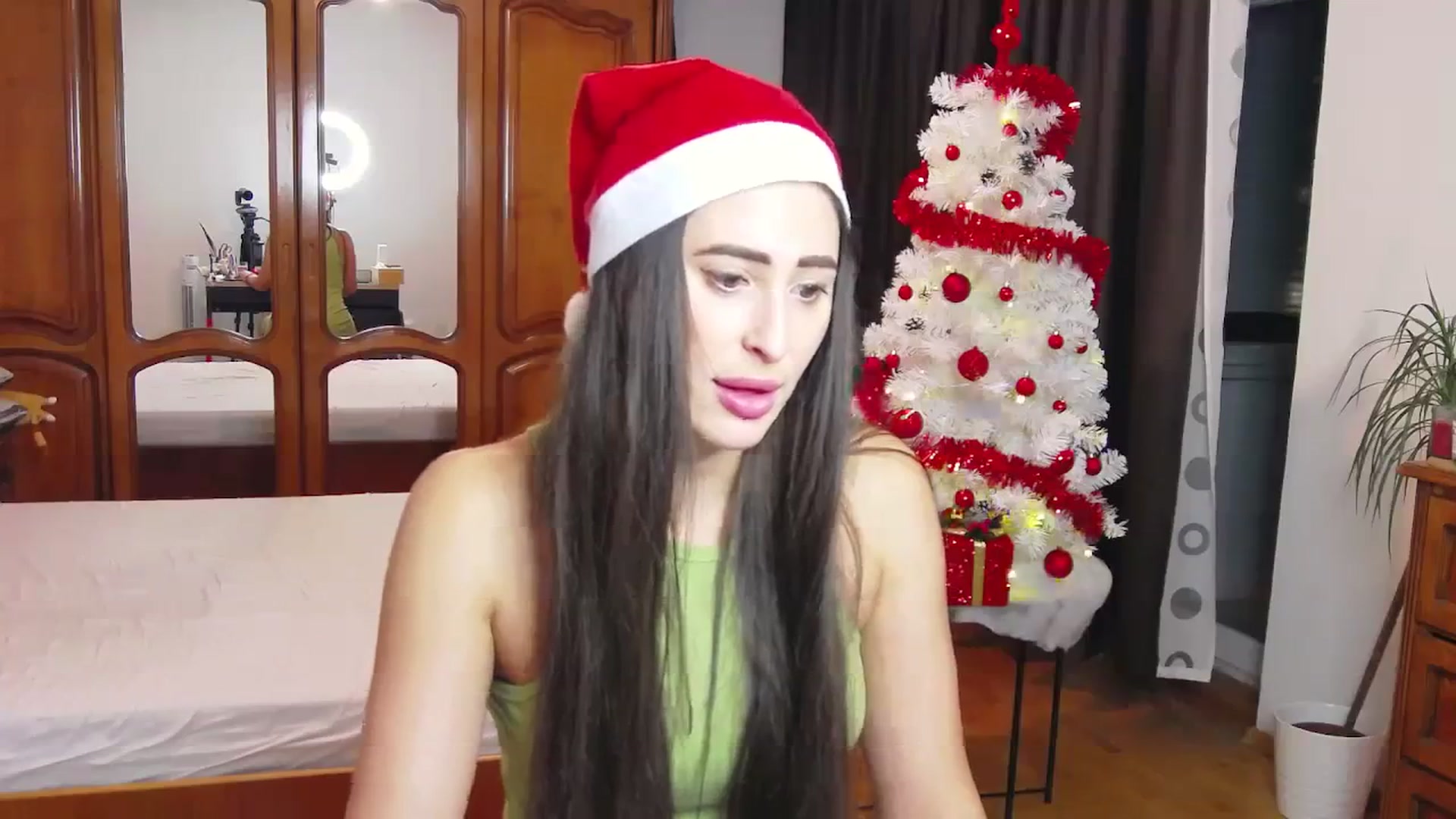 Gallery image thumbnail from MaraHari's myfreecams stream on, 12/19/2023, 20:34 image 3 of 20