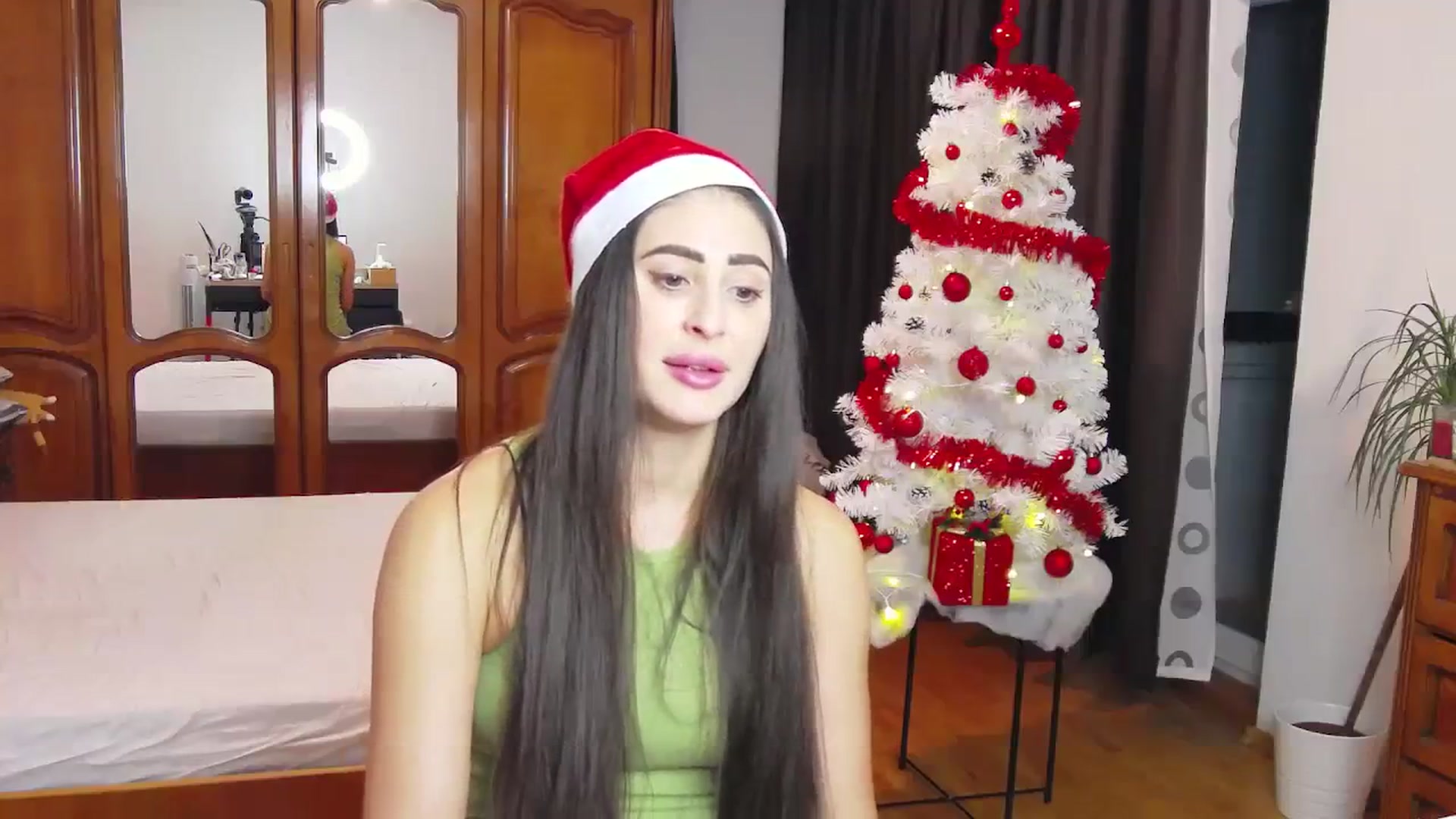 Gallery image thumbnail from MaraHari's myfreecams stream on, 12/19/2023, 20:34 image 12 of 20