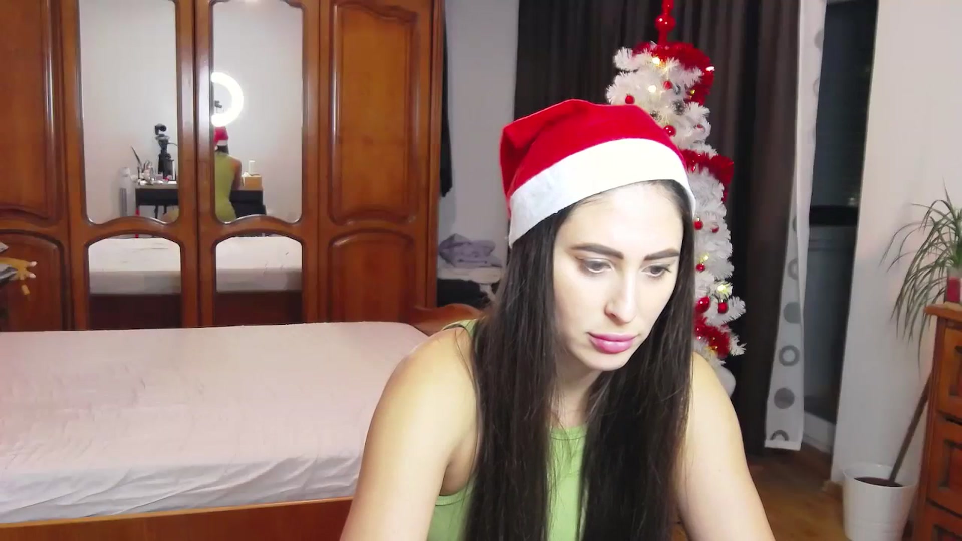 Gallery image thumbnail from MaraHari's myfreecams stream on, 12/19/2023, 20:34 image 10 of 20