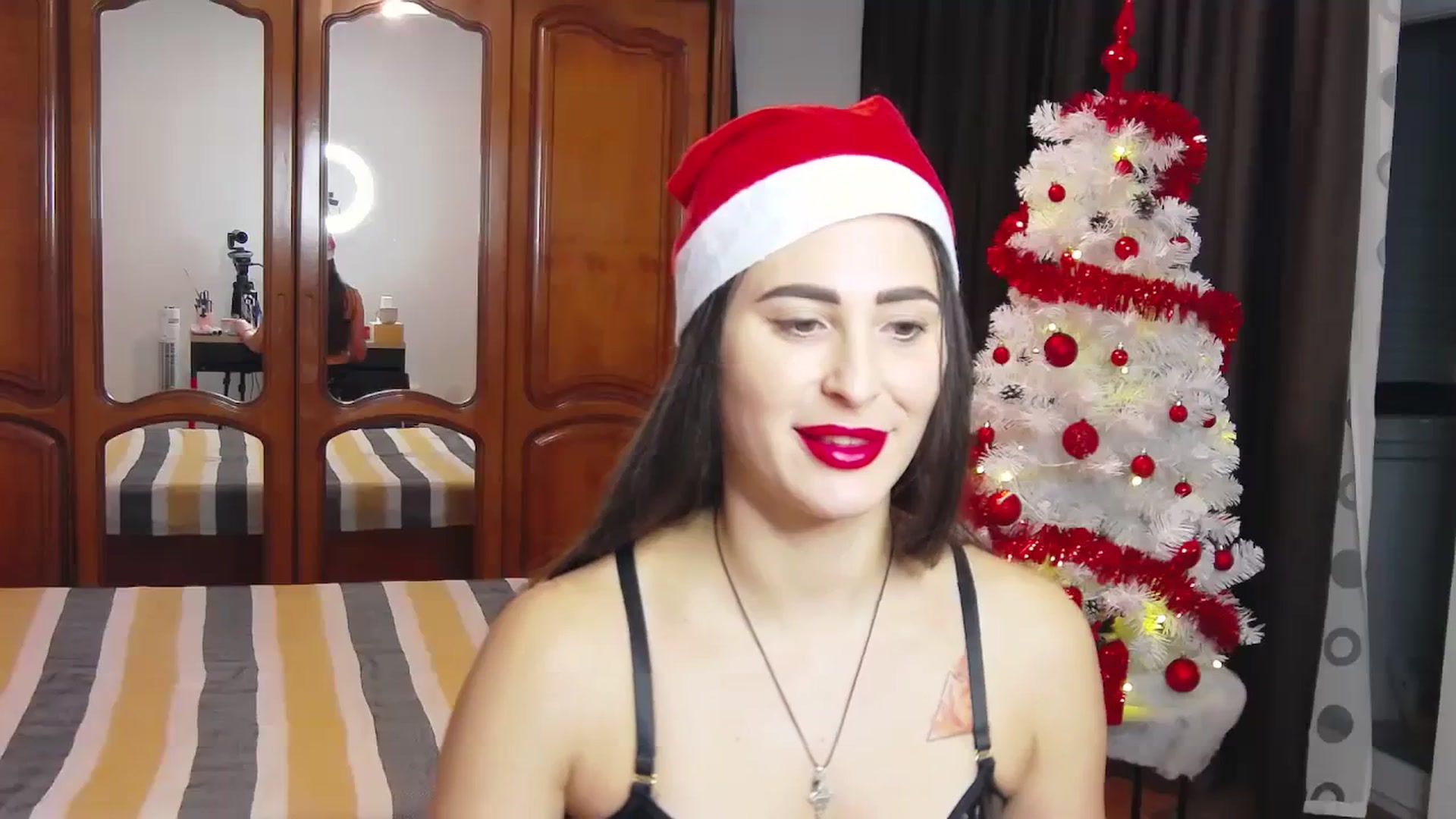 Gallery image thumbnail from MaraHari's myfreecams stream on, 12/20/2023, 19:05 image 10 of 20